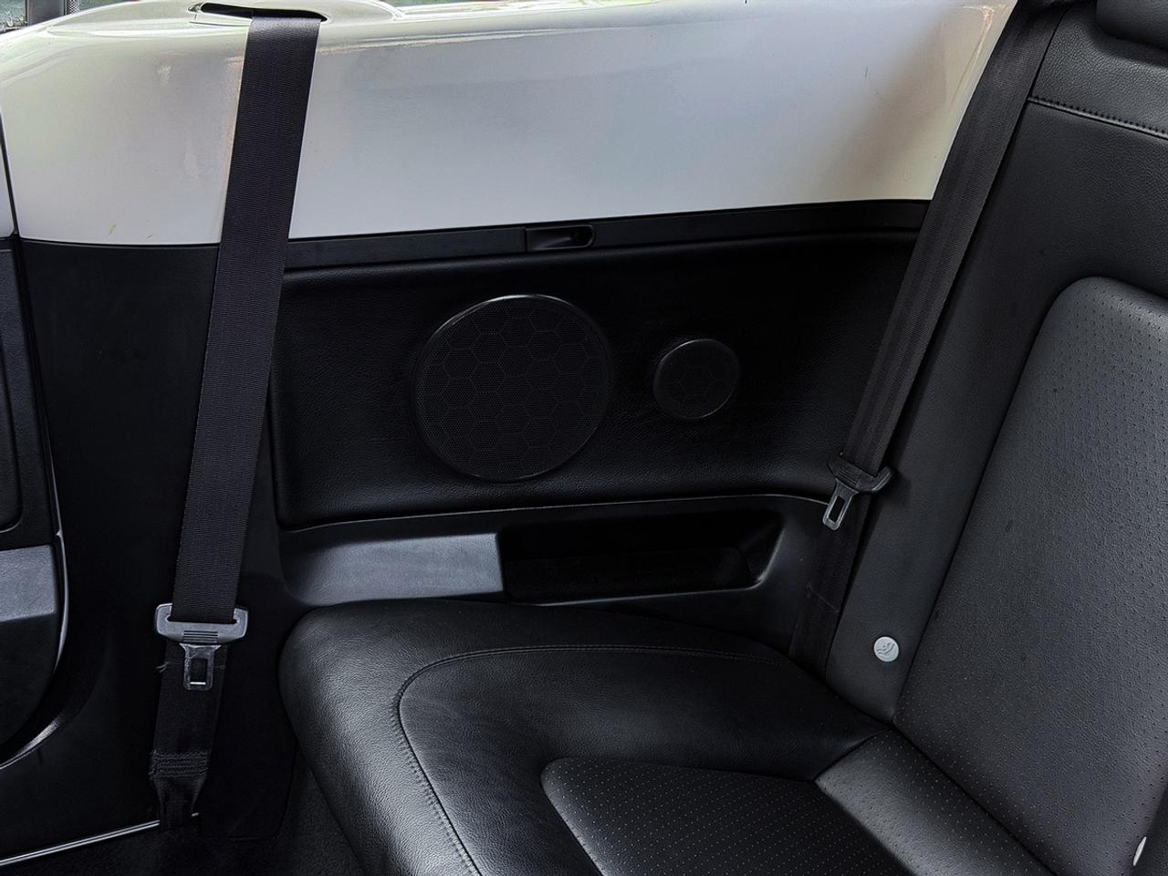 2010 Volkswagen New Beetle Comfortline Convertible Photo