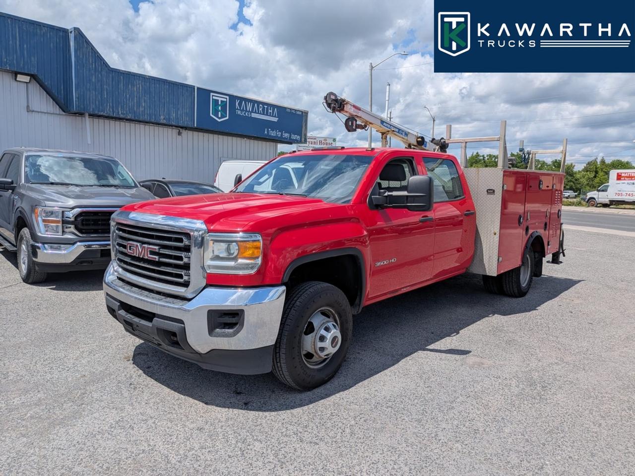 2018 GMC Sierra 3500HD crew cab-chassis bed Photo