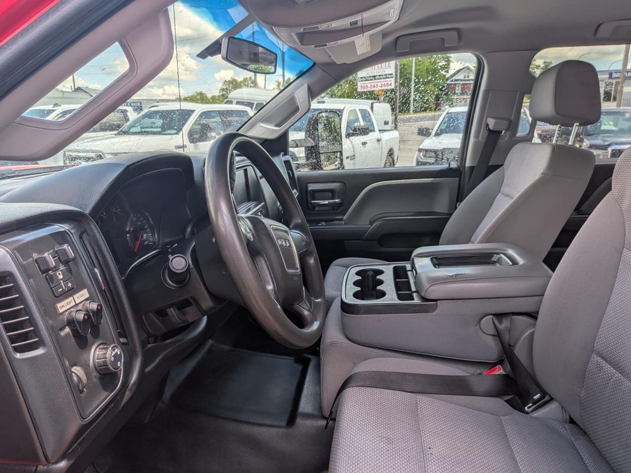 2018 GMC Sierra 3500HD crew cab-chassis bed Photo