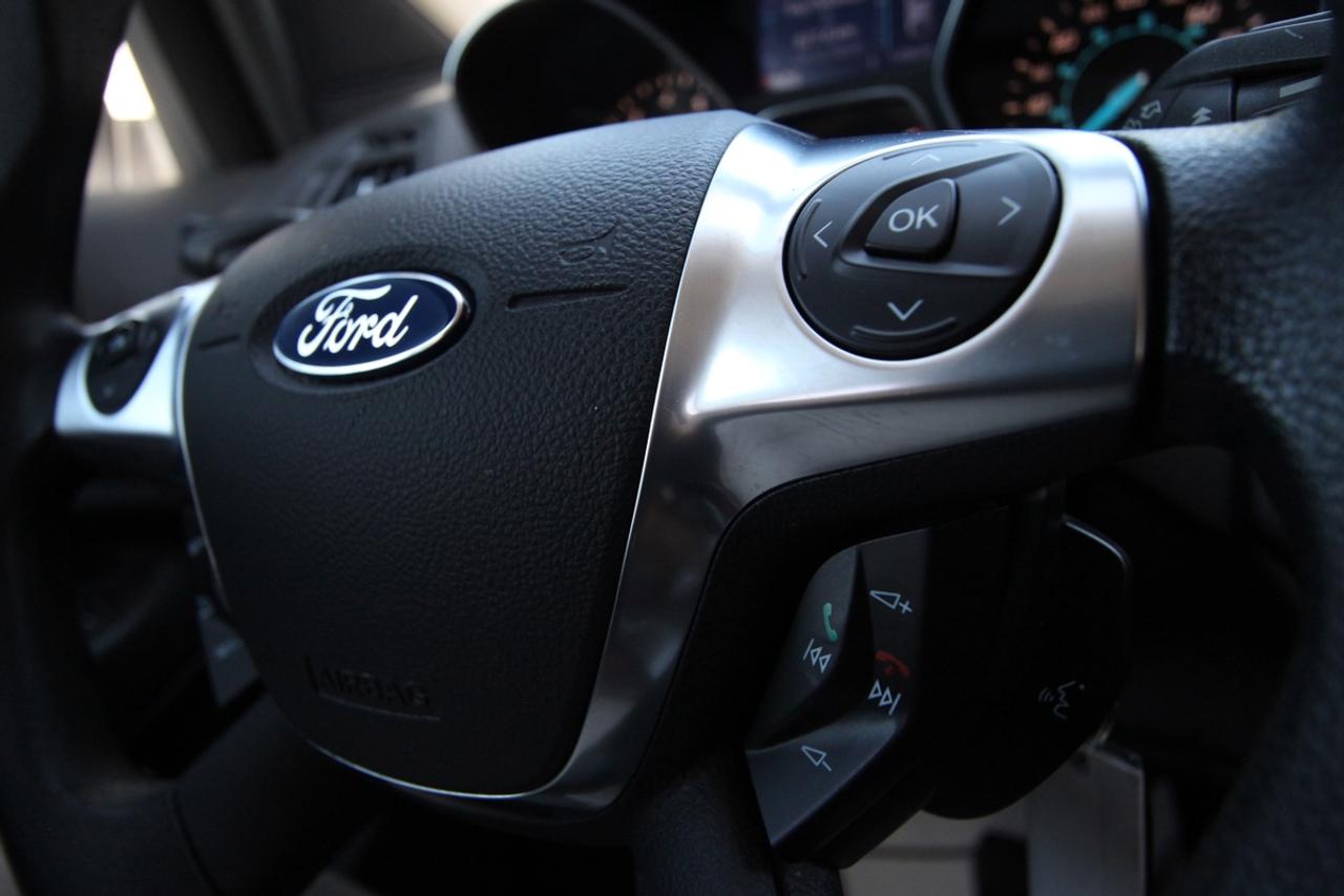 2013 Ford Escape SE - CLEAN CARFAX, NO ACCIDENTS Photo
