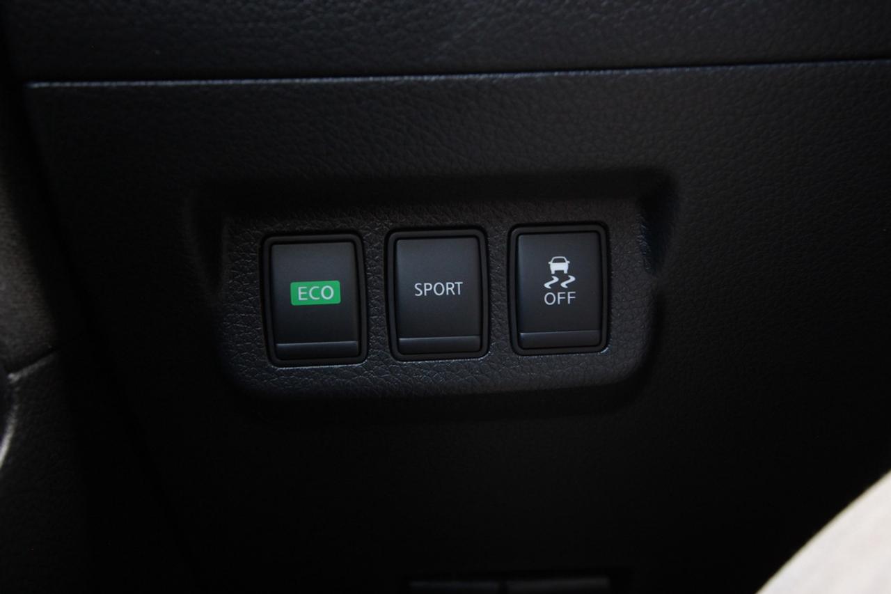 2014 Nissan Sentra SV - NO ACCIDENTS DEALER SERVICED Photo