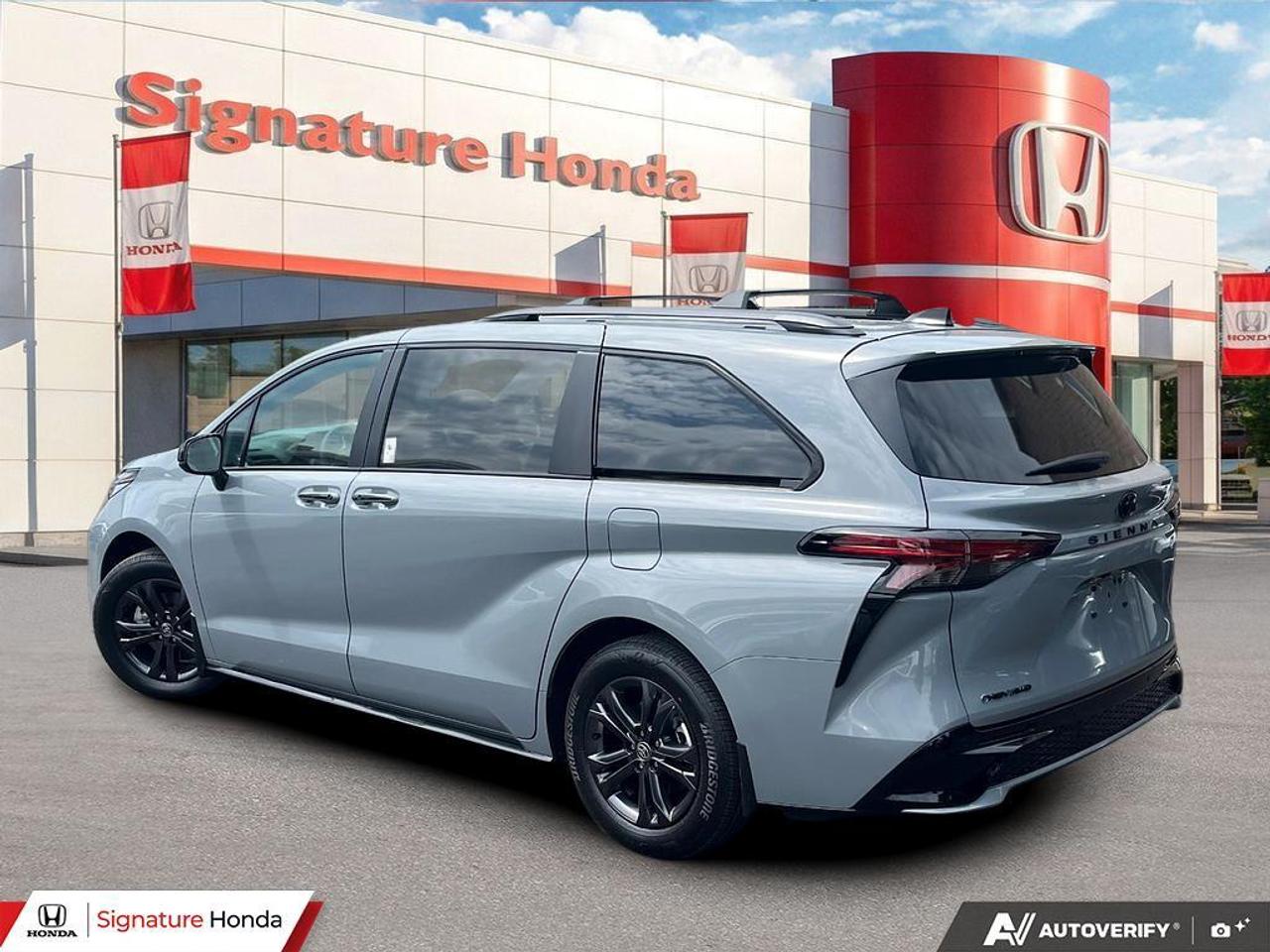 2026 Toyota Sienna XSE Photo3