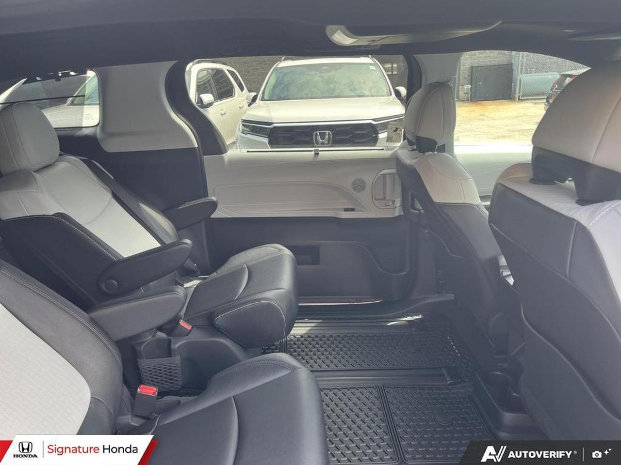 2026 Toyota Sienna XSE Photo
