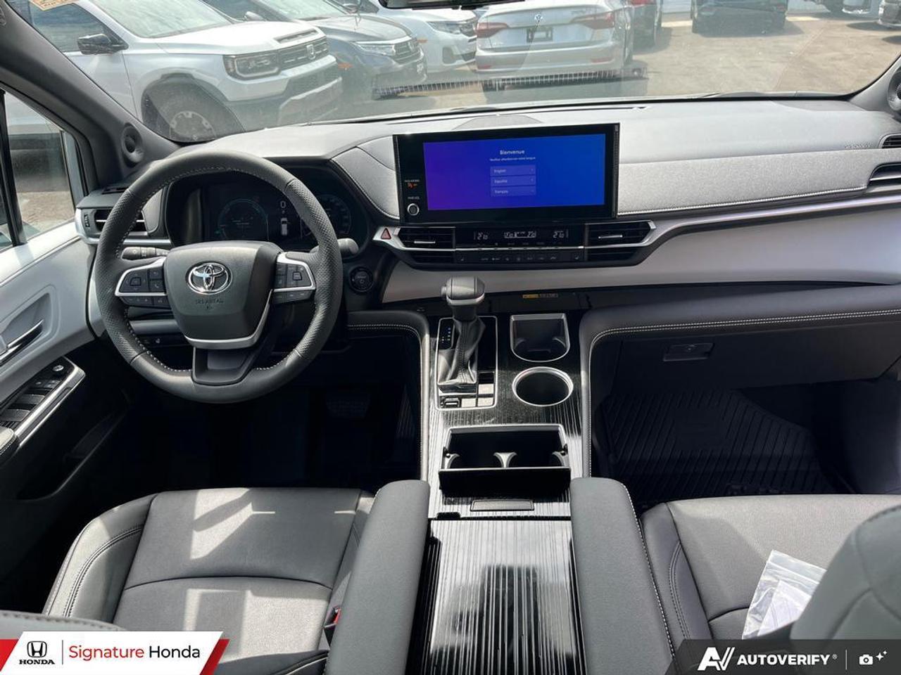 2026 Toyota Sienna XSE Photo