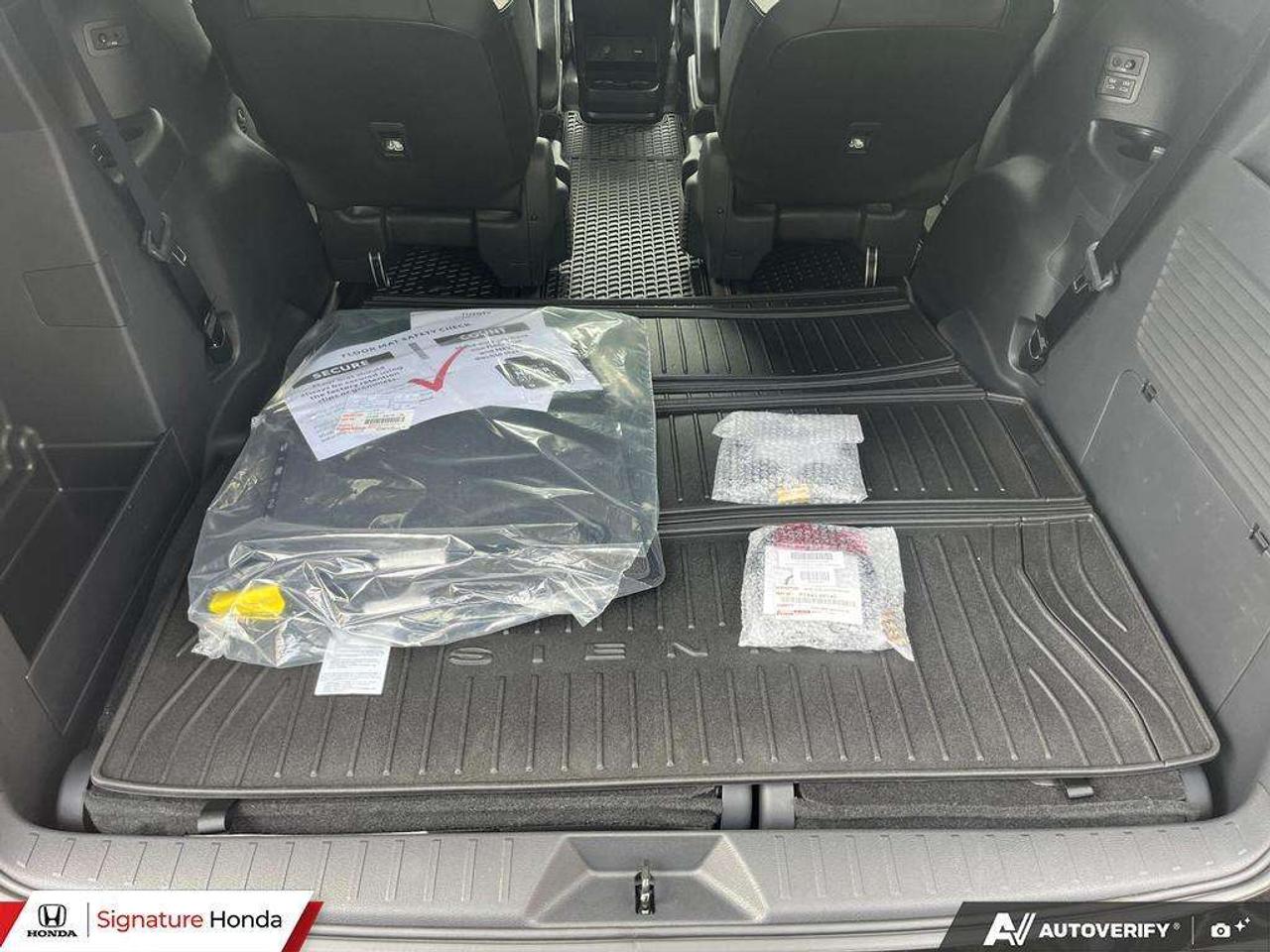 2026 Toyota Sienna XSE Photo