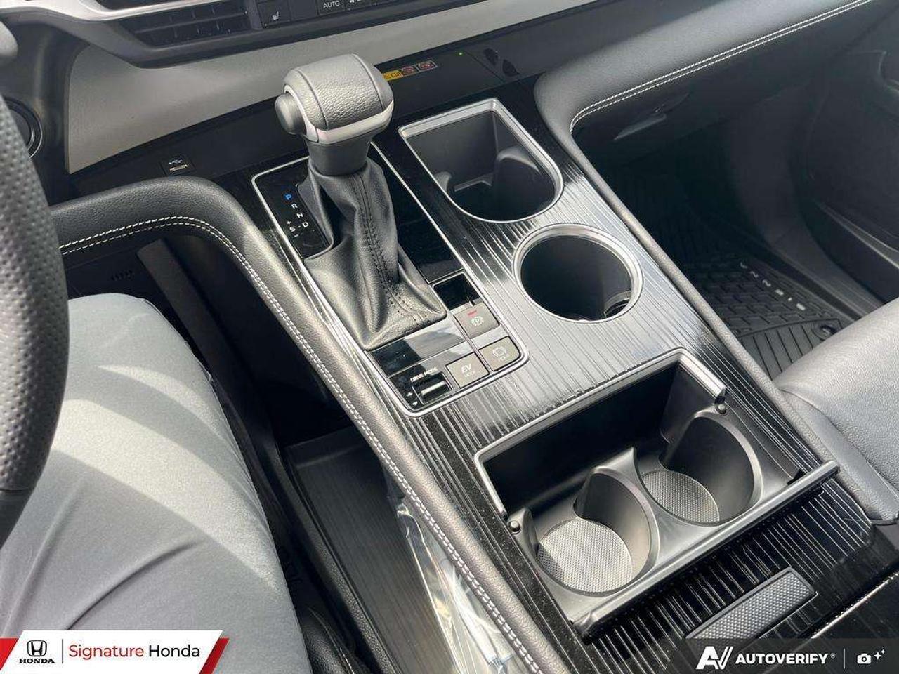 2026 Toyota Sienna XSE Photo