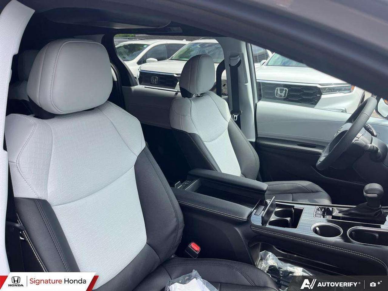 2026 Toyota Sienna XSE Photo