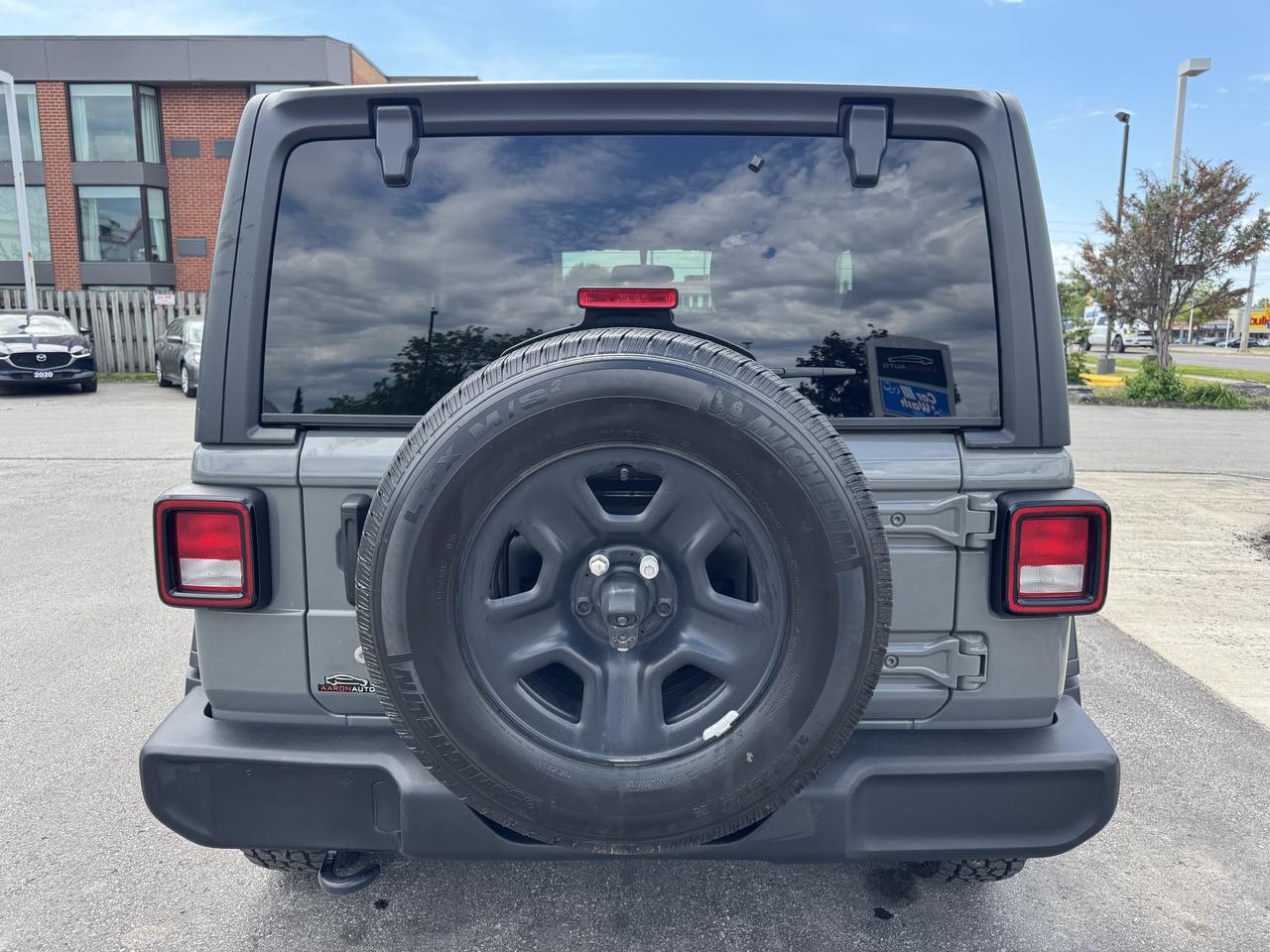 2022 Jeep Wrangler Sport 4X4 Photo3