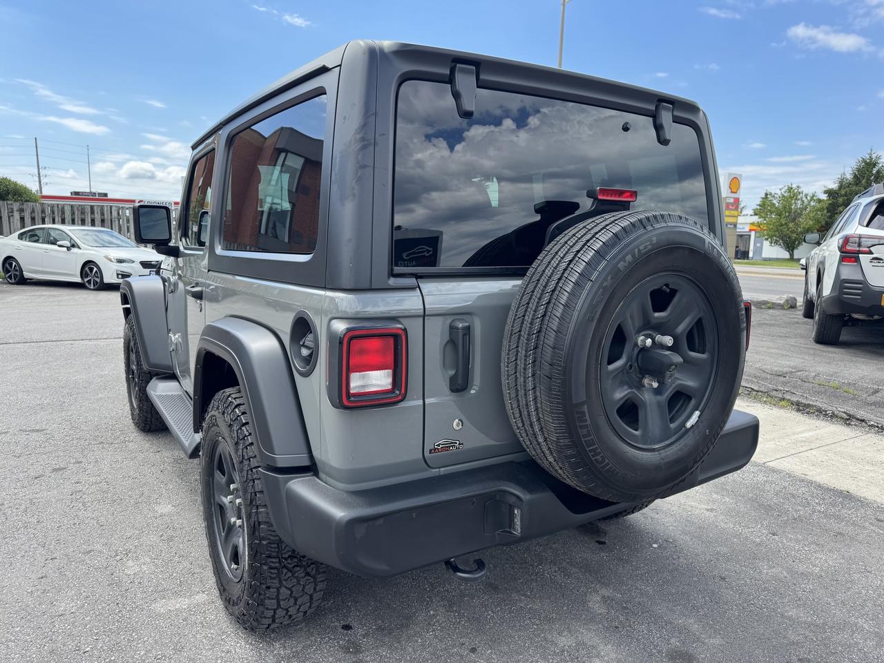2022 Jeep Wrangler Sport 4X4 Photo2
