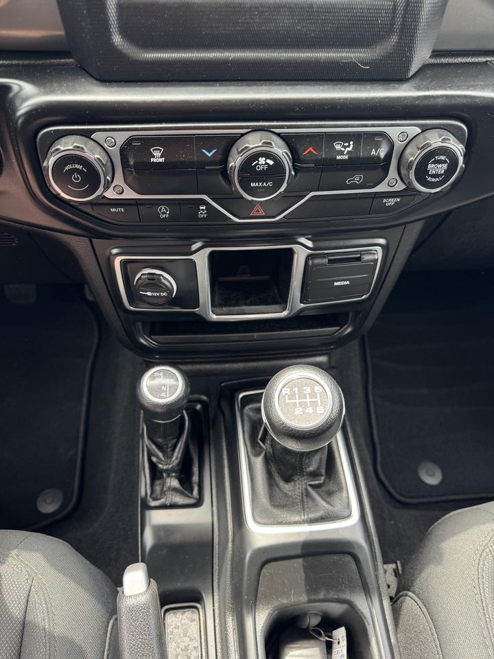 2022 Jeep Wrangler Sport 4X4 Photo