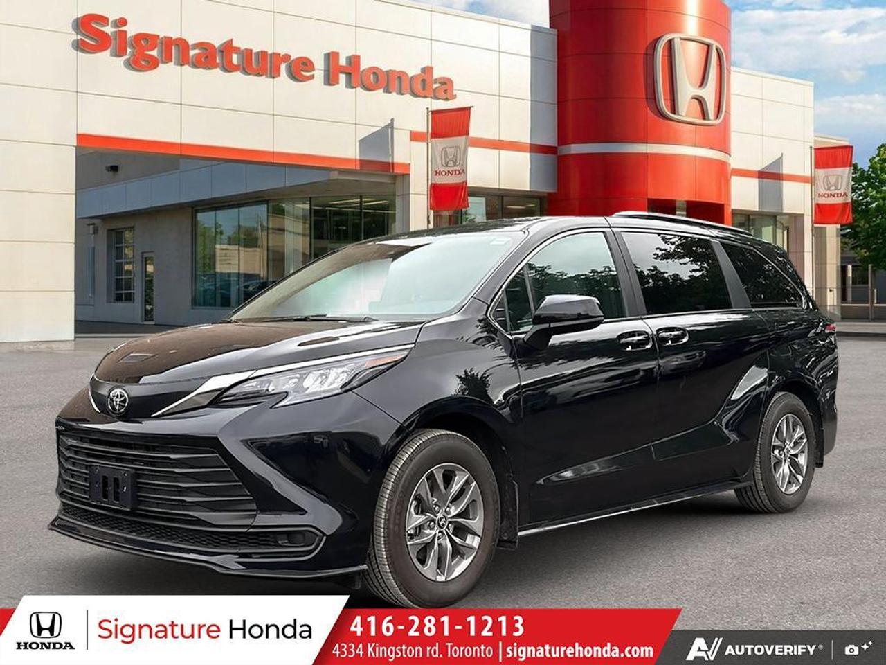 2026 Toyota Sienna LE Photo0