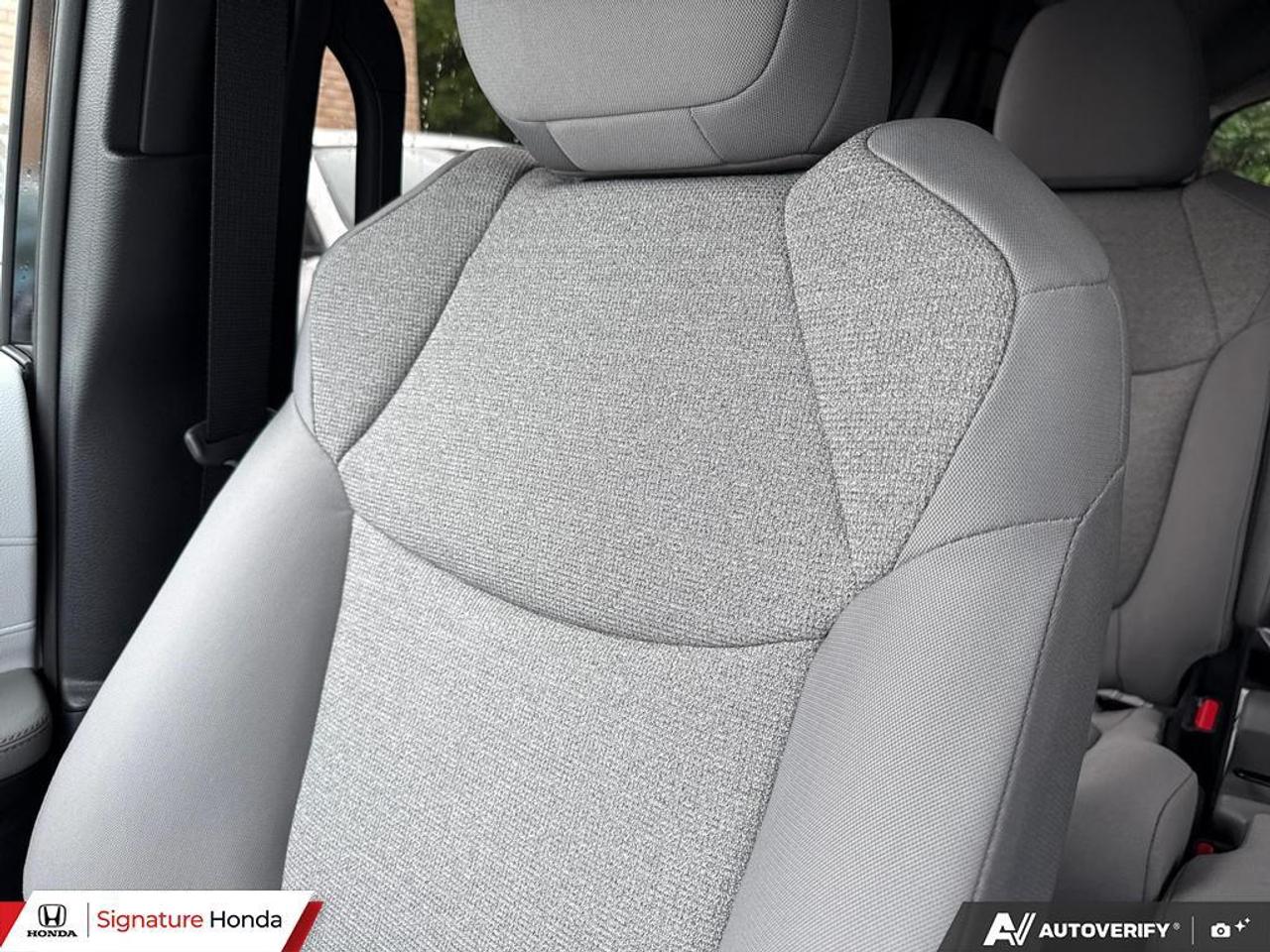 2026 Toyota Sienna LE Photo