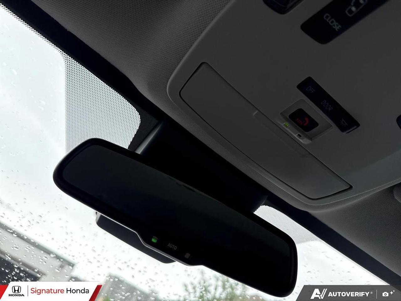 2026 Toyota Sienna LE Photo
