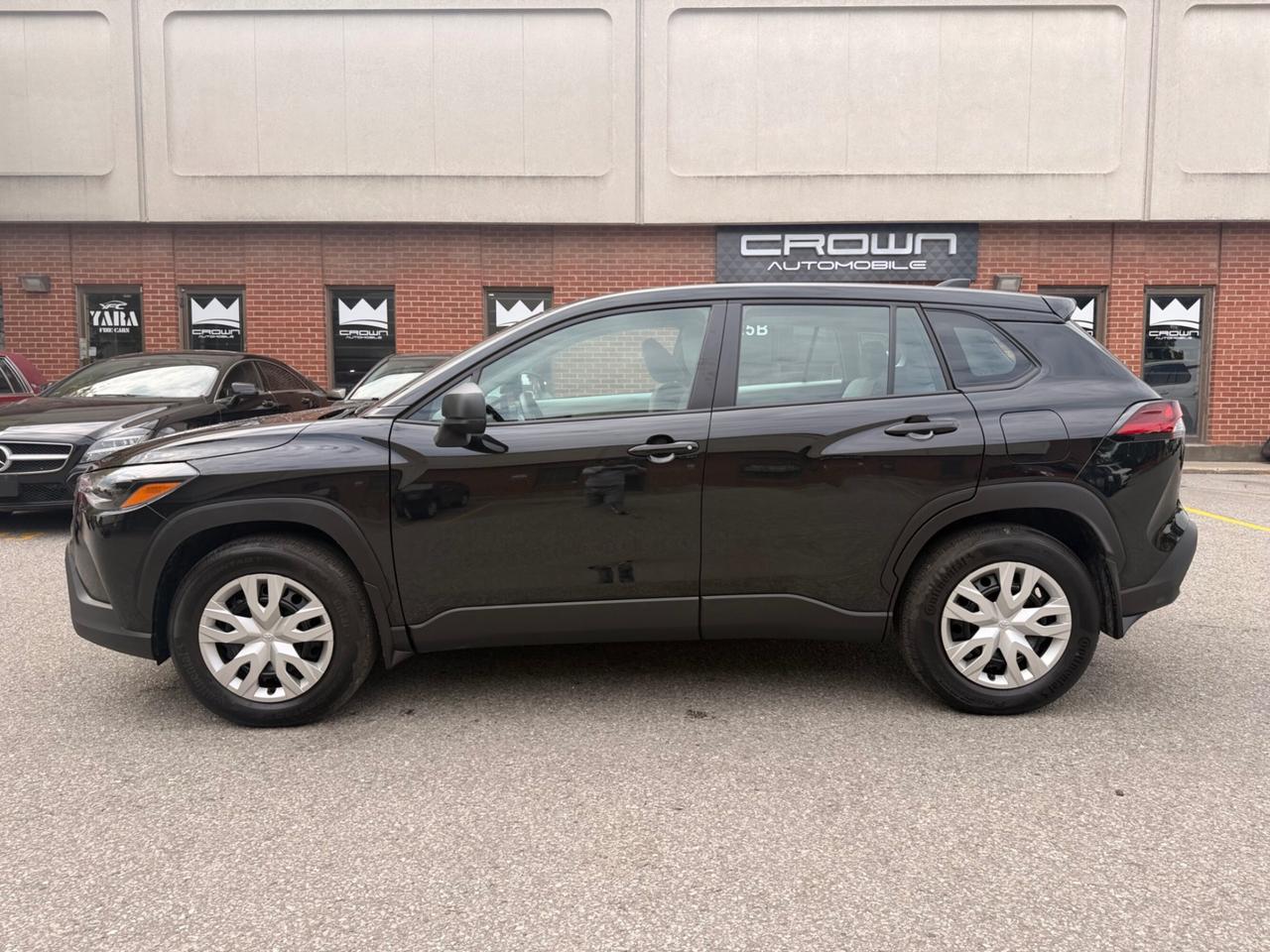 2026 Toyota Corolla Cross L FWD Photo3