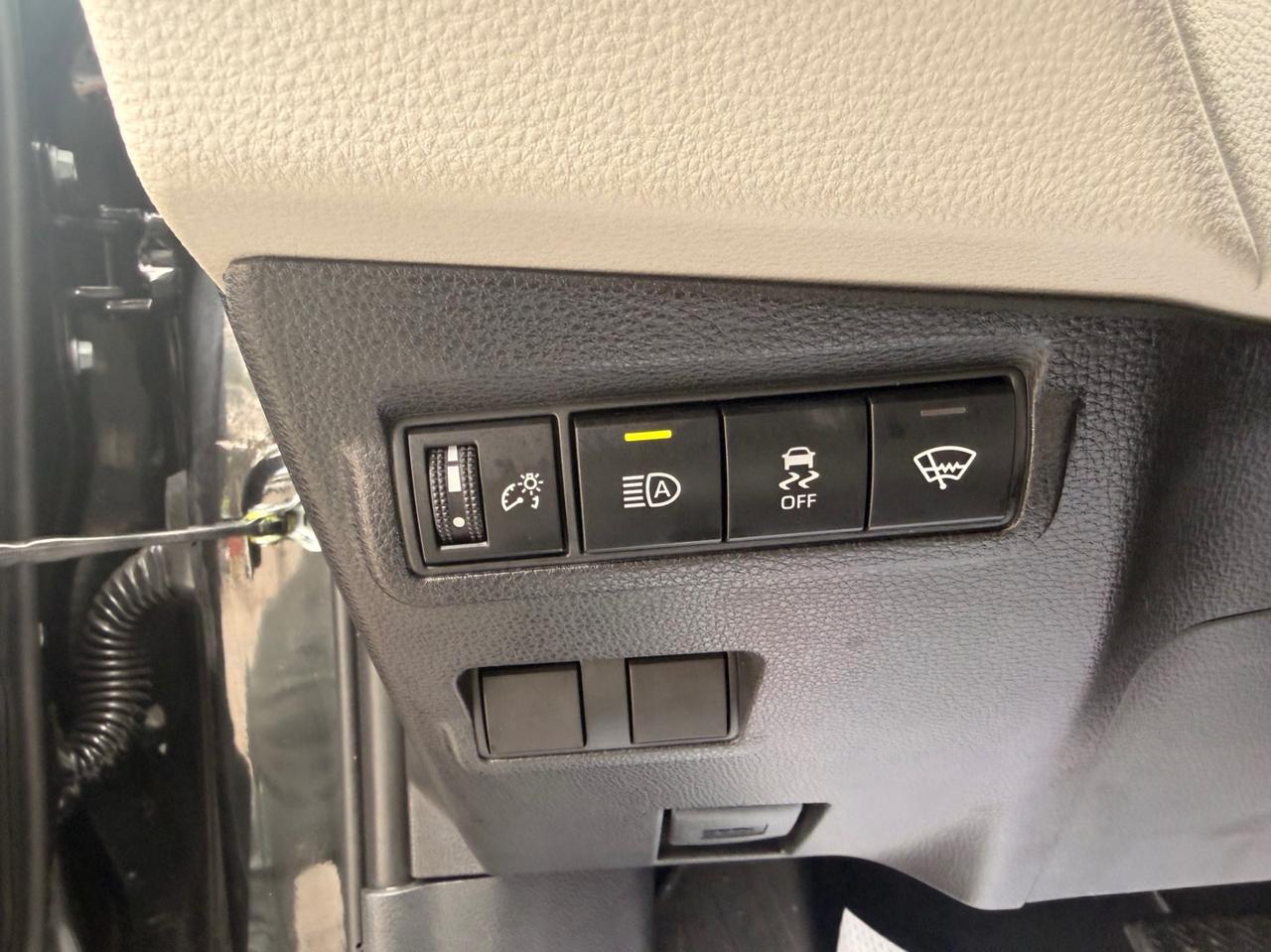 2026 Toyota Corolla Cross L FWD Photo