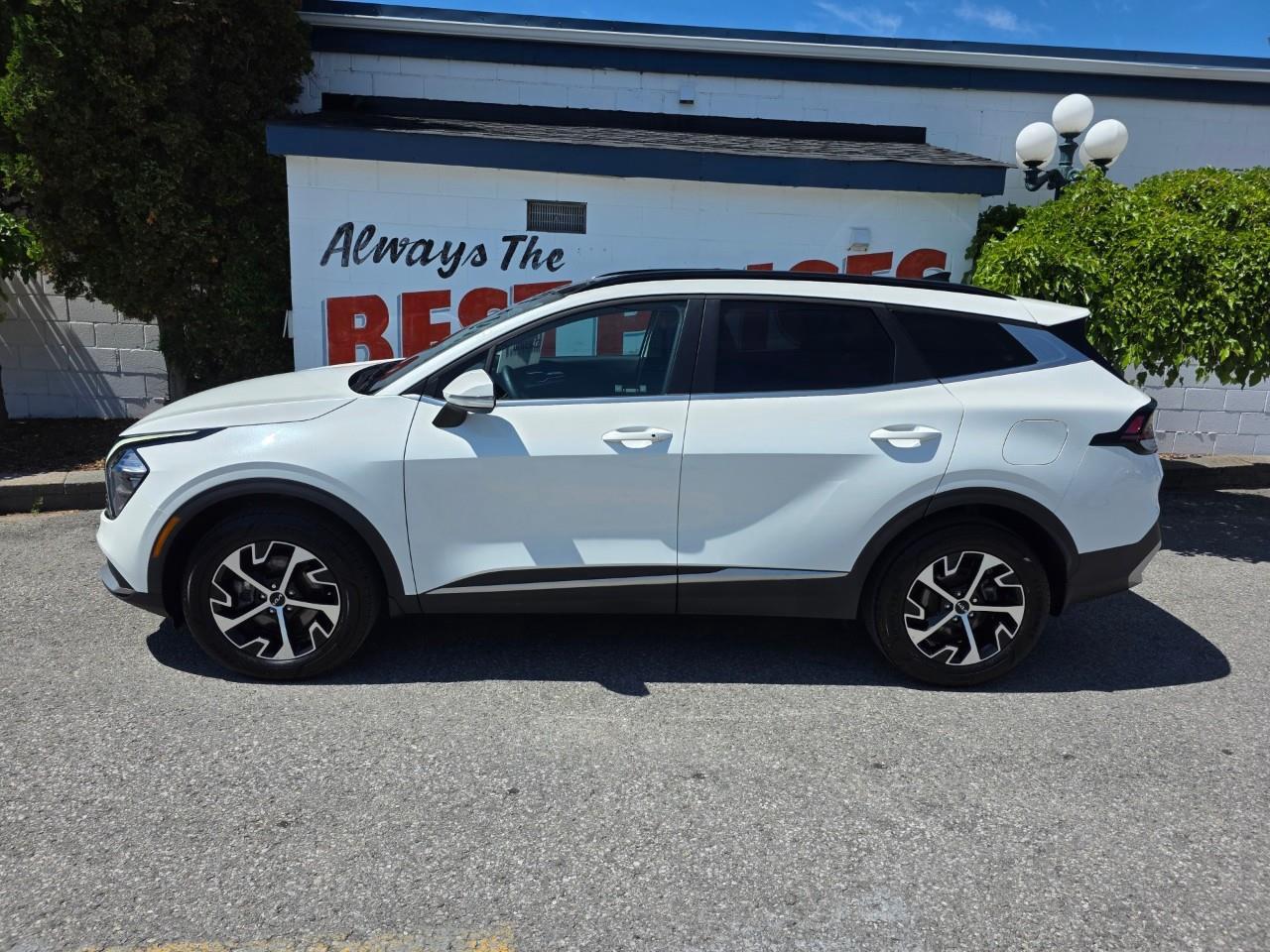 2025 Kia Sportage EX 4dr All-wheel Drive Photo4
