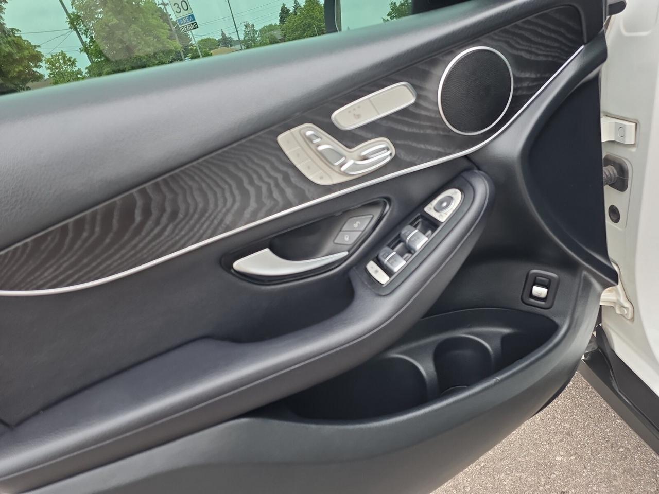 2019 Mercedes-Benz GLC-Class GLC 300 4MATIC AMG PKG * NO ACCIDENTS / DRIVER ASS Photo