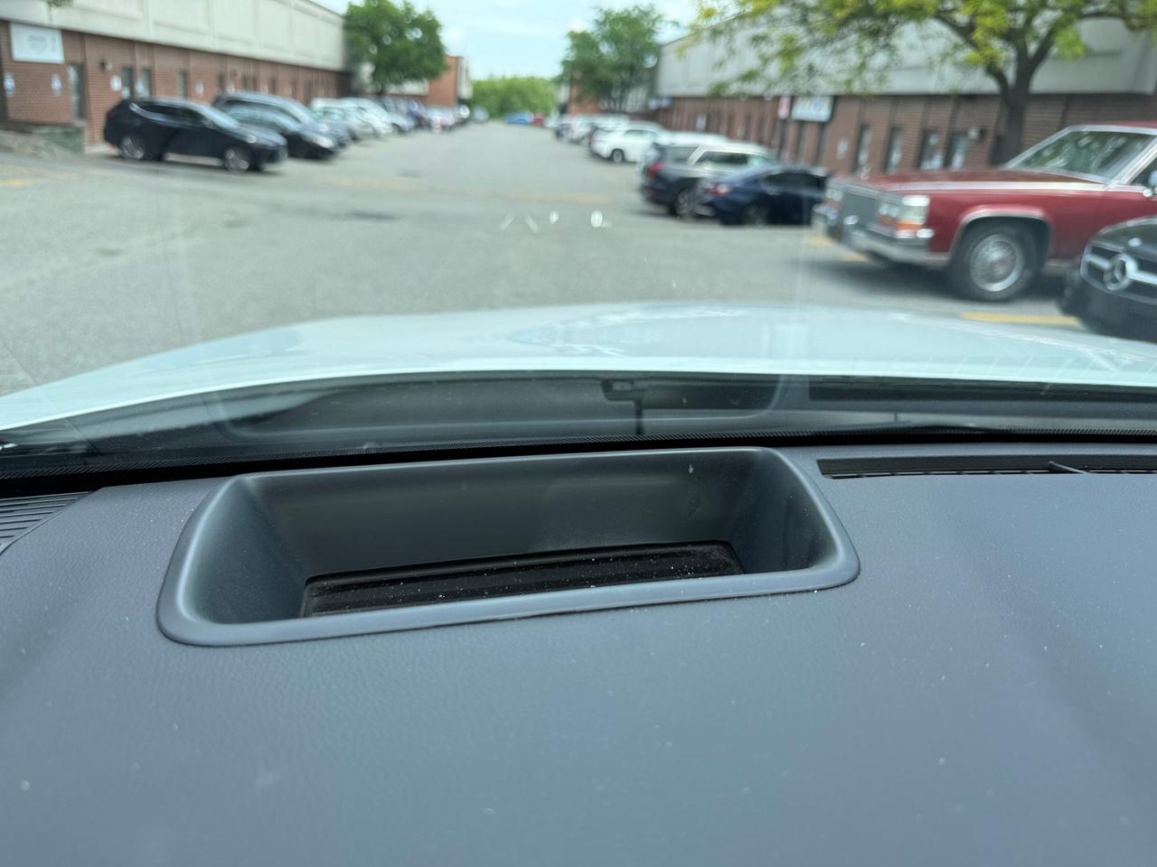 2024 Toyota Venza LIMITED AWD ,NAVIGATION,  PANORAMIC ROOF, LEATHER Photo