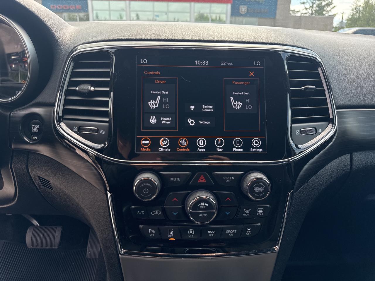 2021 Jeep Grand Cherokee Laredo - htd seats/wheel - remote start Photo