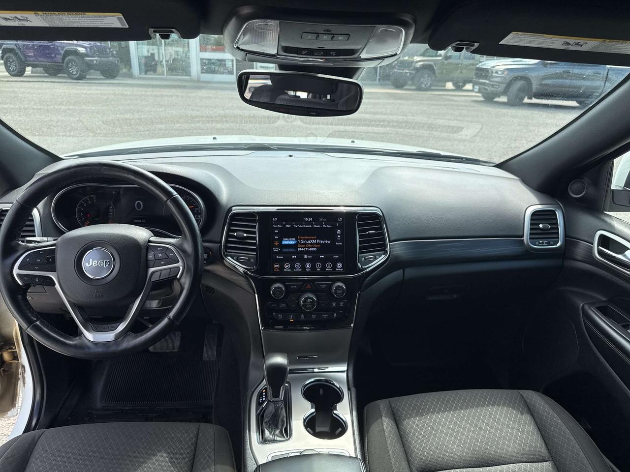 2021 Jeep Grand Cherokee Laredo - htd seats/wheel - remote start Photo2