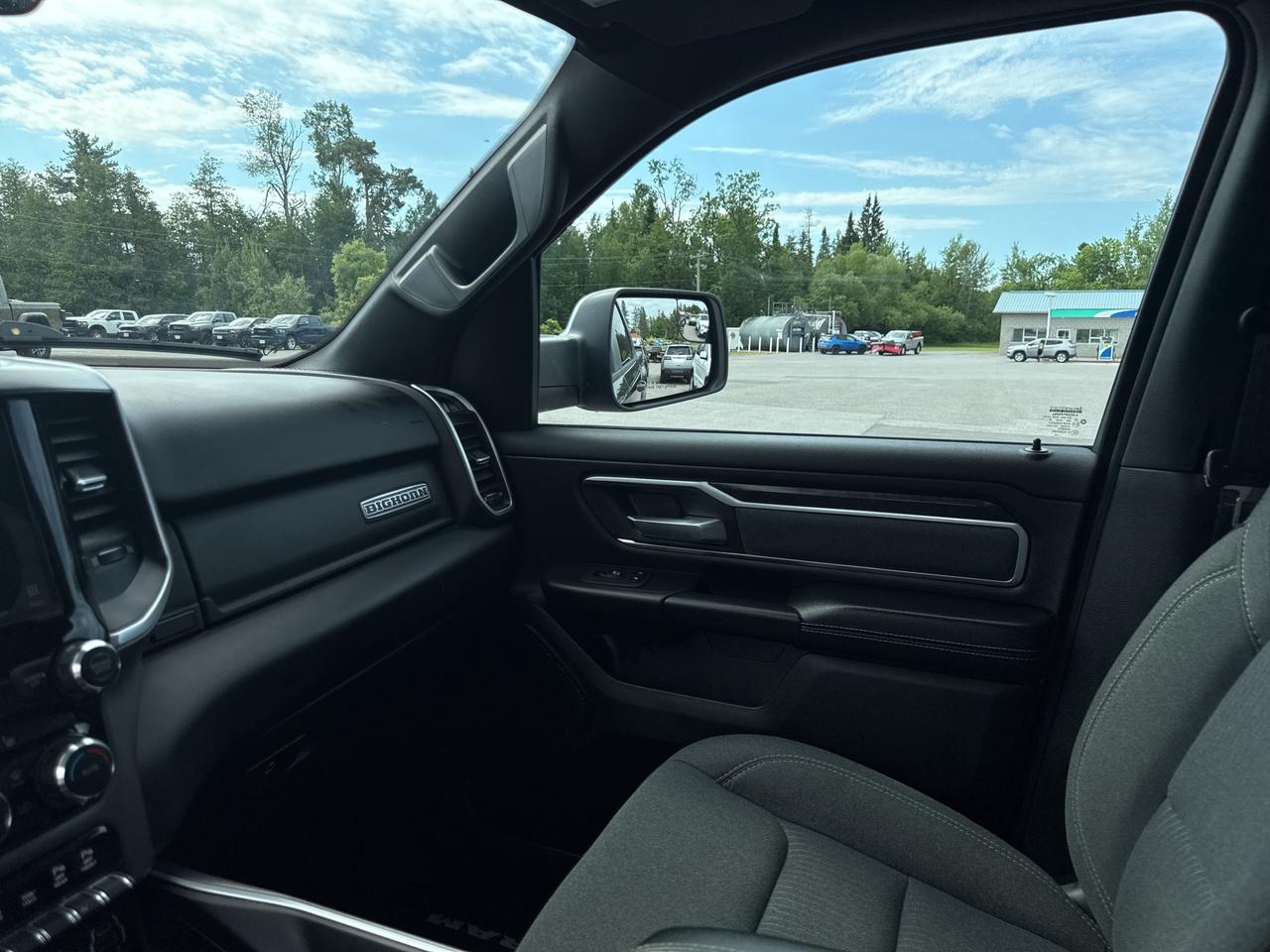 2022 RAM 1500 Big Horn - tow pkg - htd seats/wheel Photo