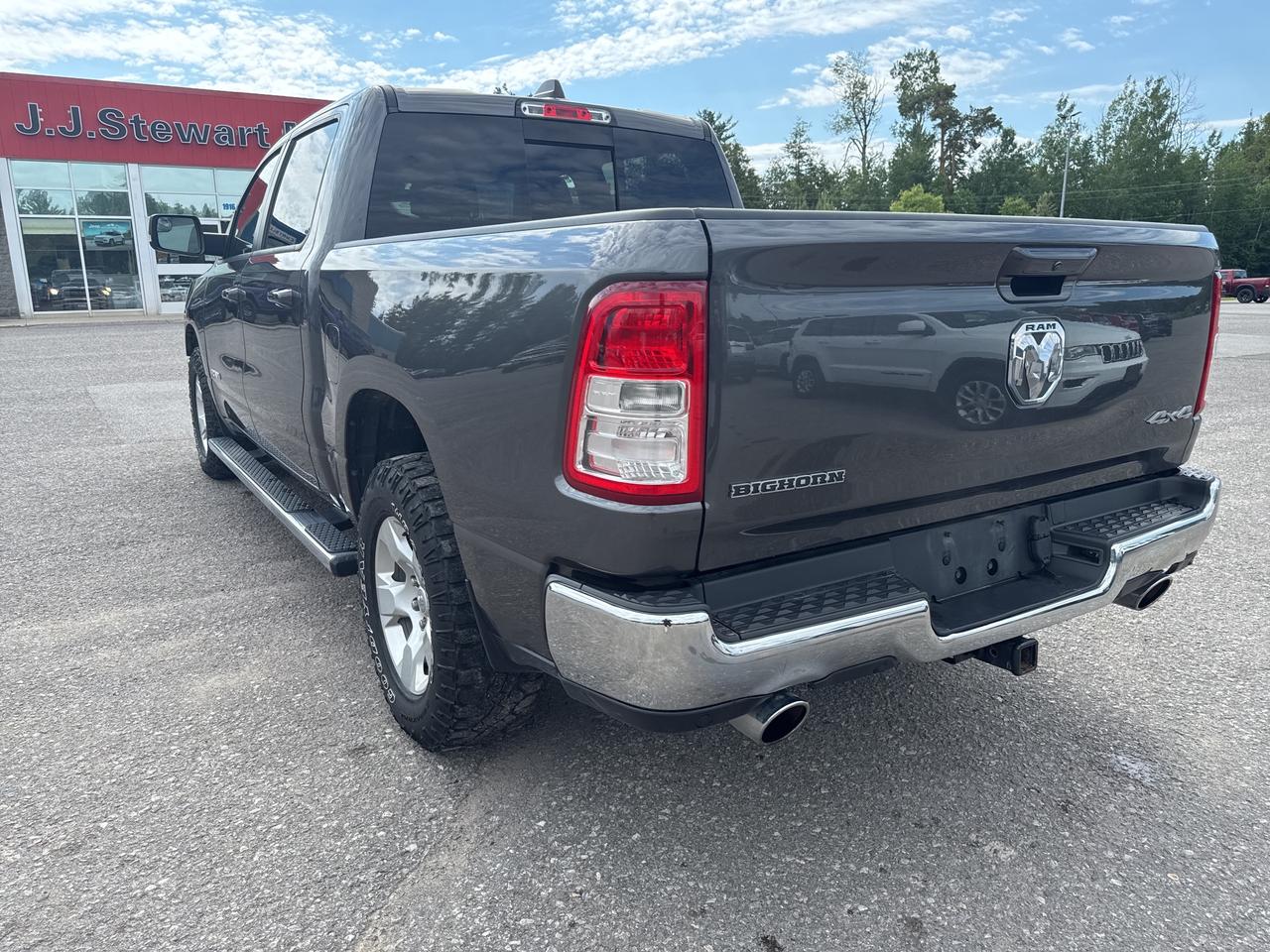 2022 RAM 1500 Big Horn - tow pkg - htd seats/wheel Photo