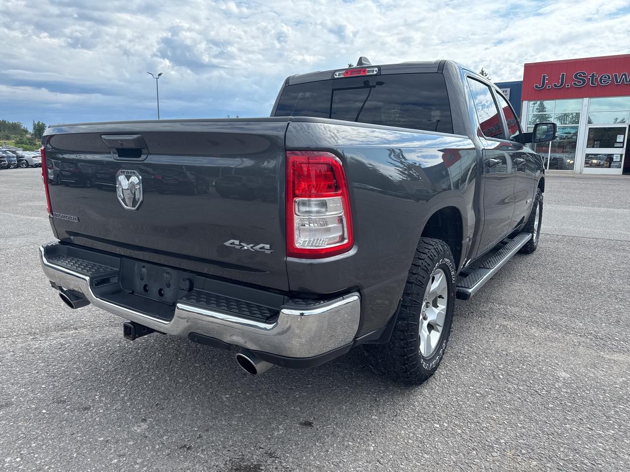 2022 RAM 1500 Big Horn - tow pkg - htd seats/wheel Photo