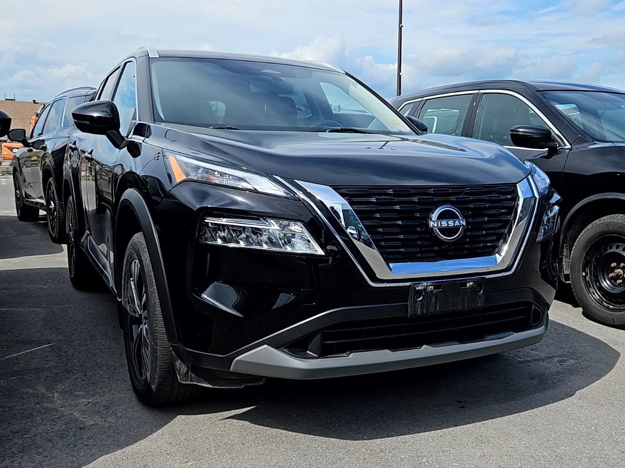 2022 Nissan Rogue AWD SV Photo