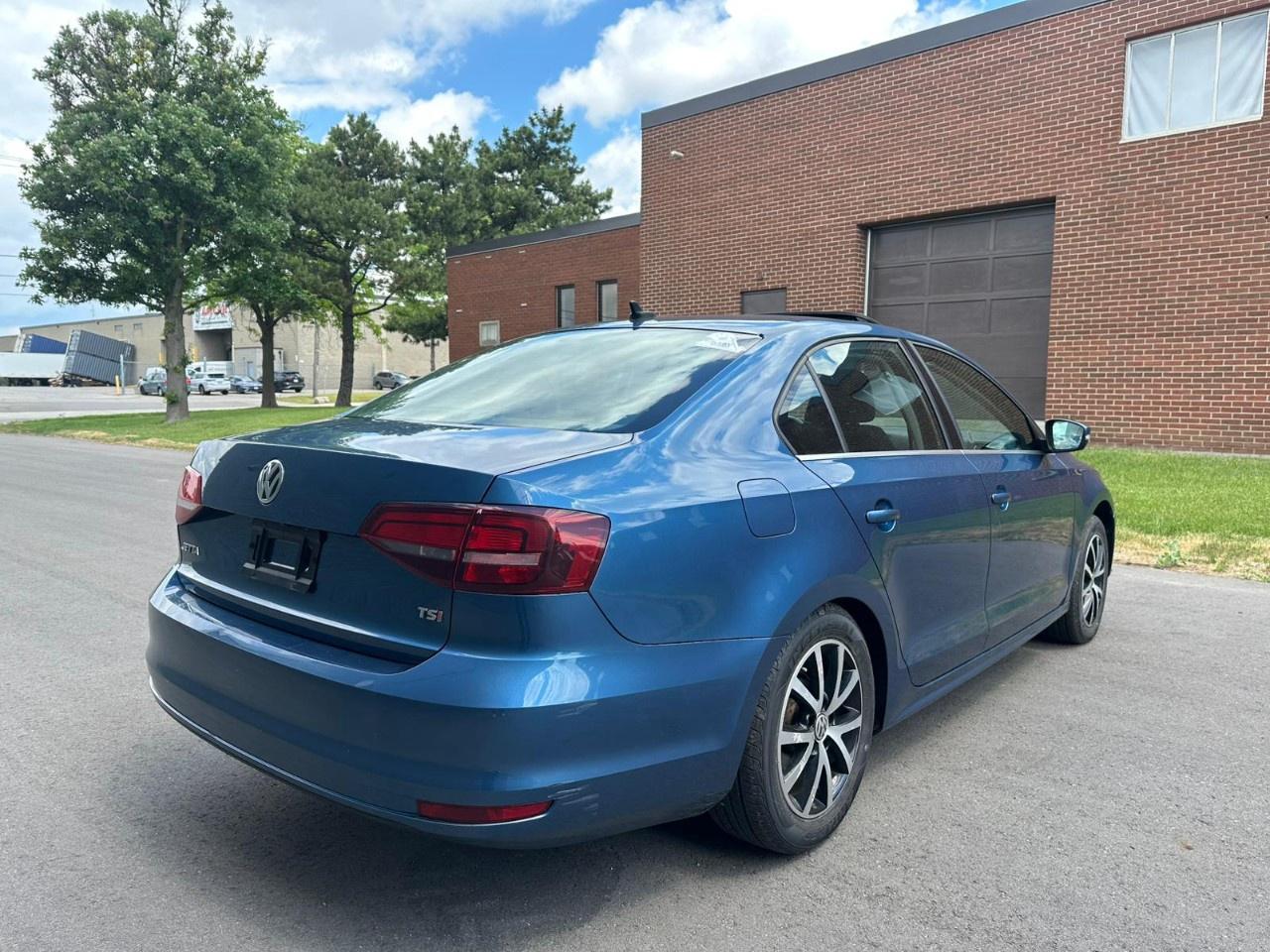 2016 Volkswagen Jetta Sedan 4dr 1.4 TSI Auto Comfortline *Ltd Avail* Photo