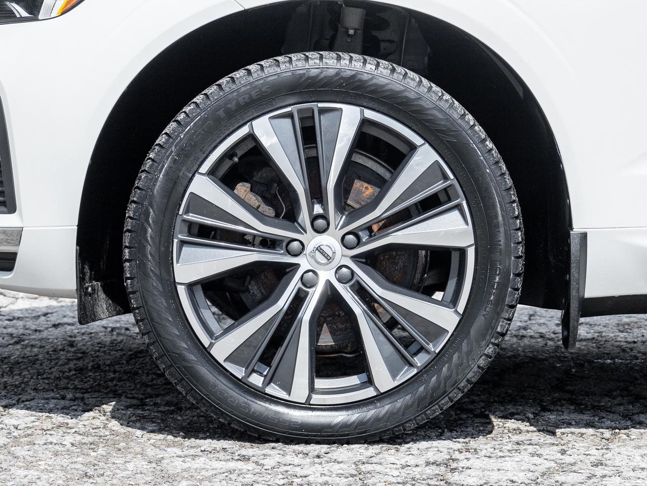 2022 Volvo XC60 Plug-In Hybrid T8 eAWD PHEV Inscription Exp  NEW TIRES & BRAKES Photo