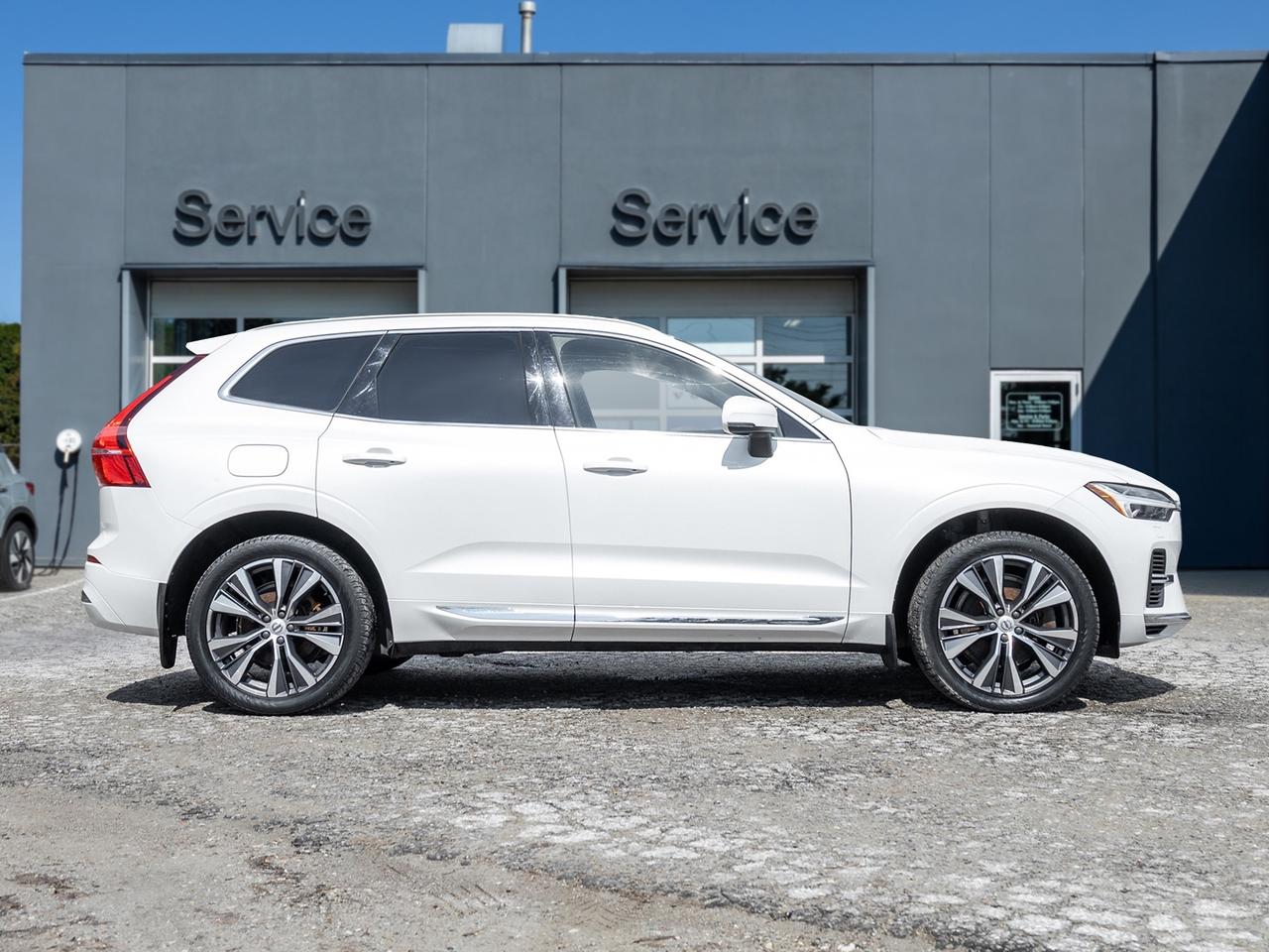 2022 Volvo XC60 Plug-In Hybrid T8 eAWD PHEV Inscription Exp  NEW TIRES & BRAKES Photo