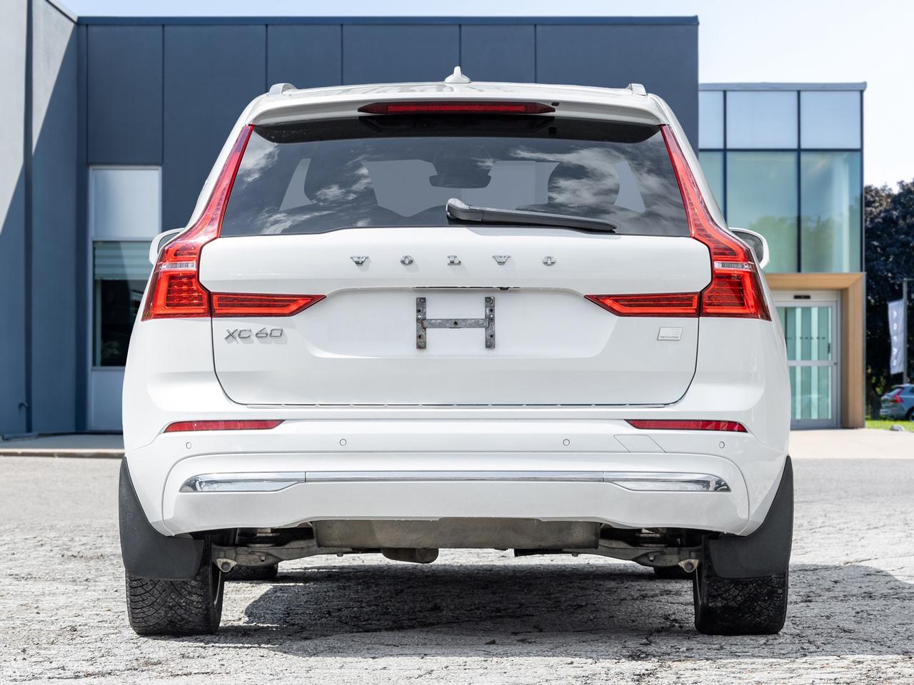 2022 Volvo XC60 Plug-In Hybrid T8 eAWD PHEV Inscription Exp  NEW TIRES & BRAKES Photo