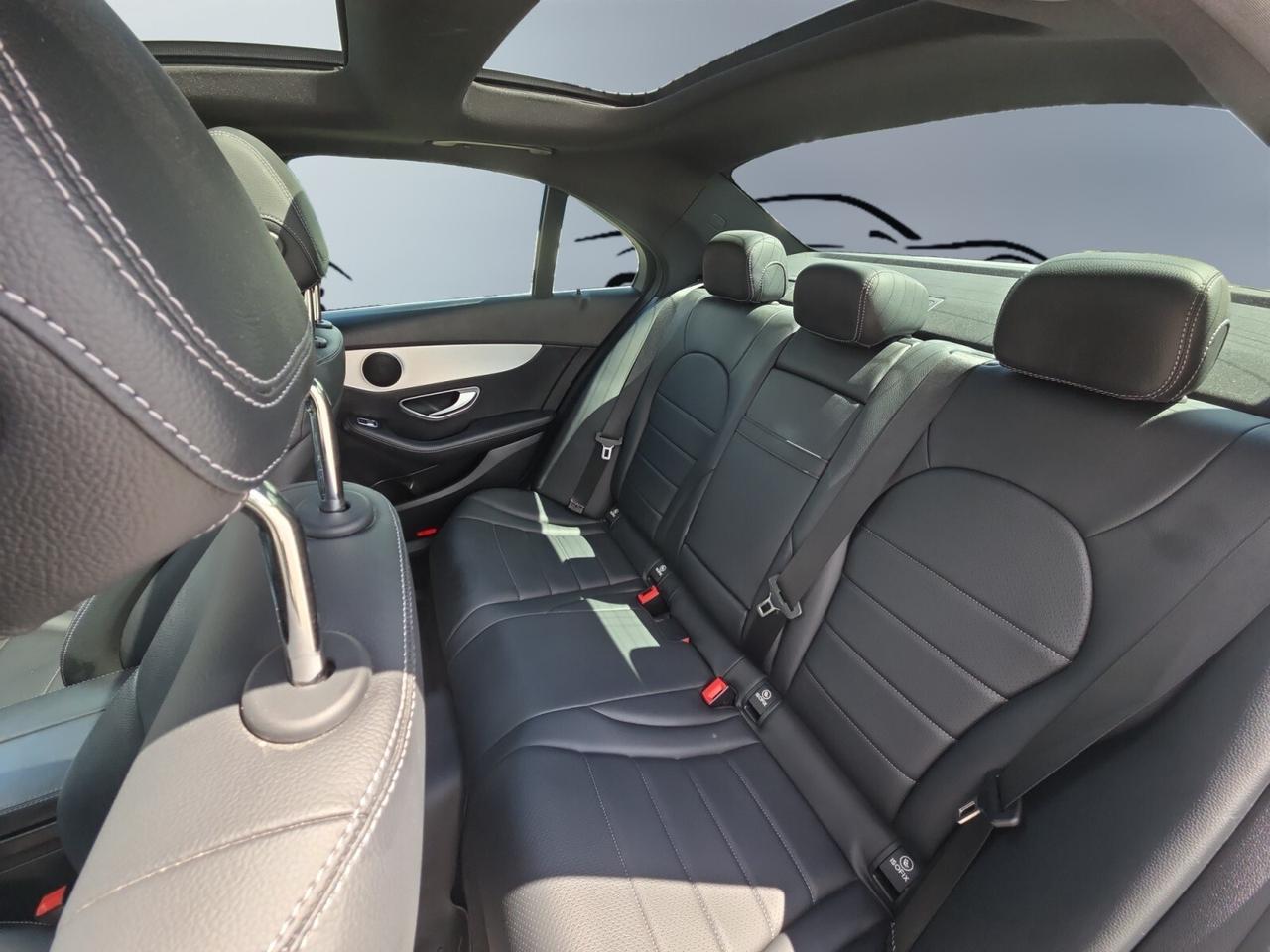 2016 Mercedes-Benz C-Class C300 4MATIC AMG PKG * NO ACCIDENTS / PANO / BLIND Photo