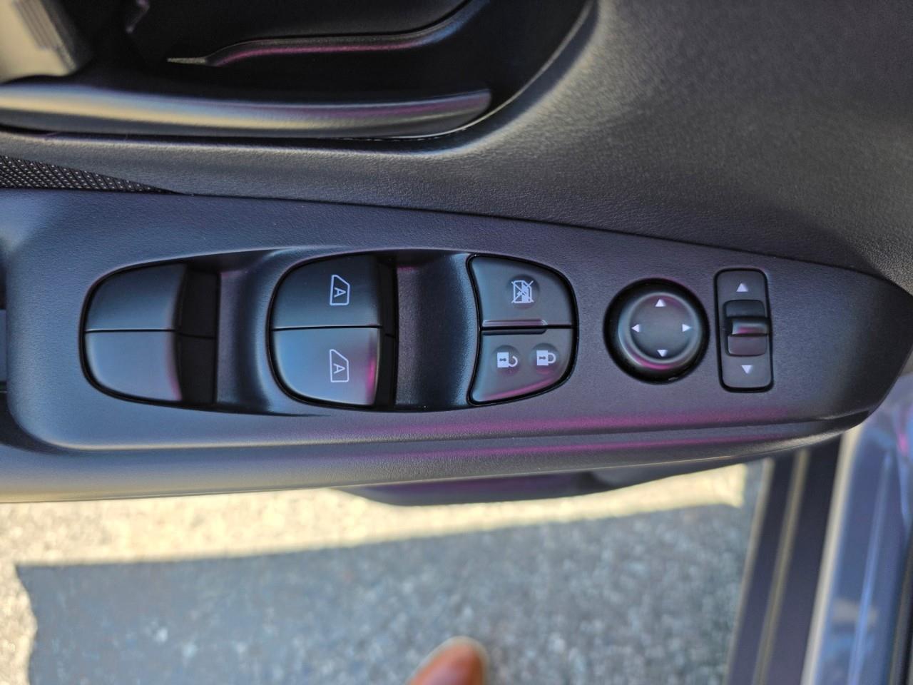 2024 Nissan Kicks S 4dr Front-Wheel Drive Photo