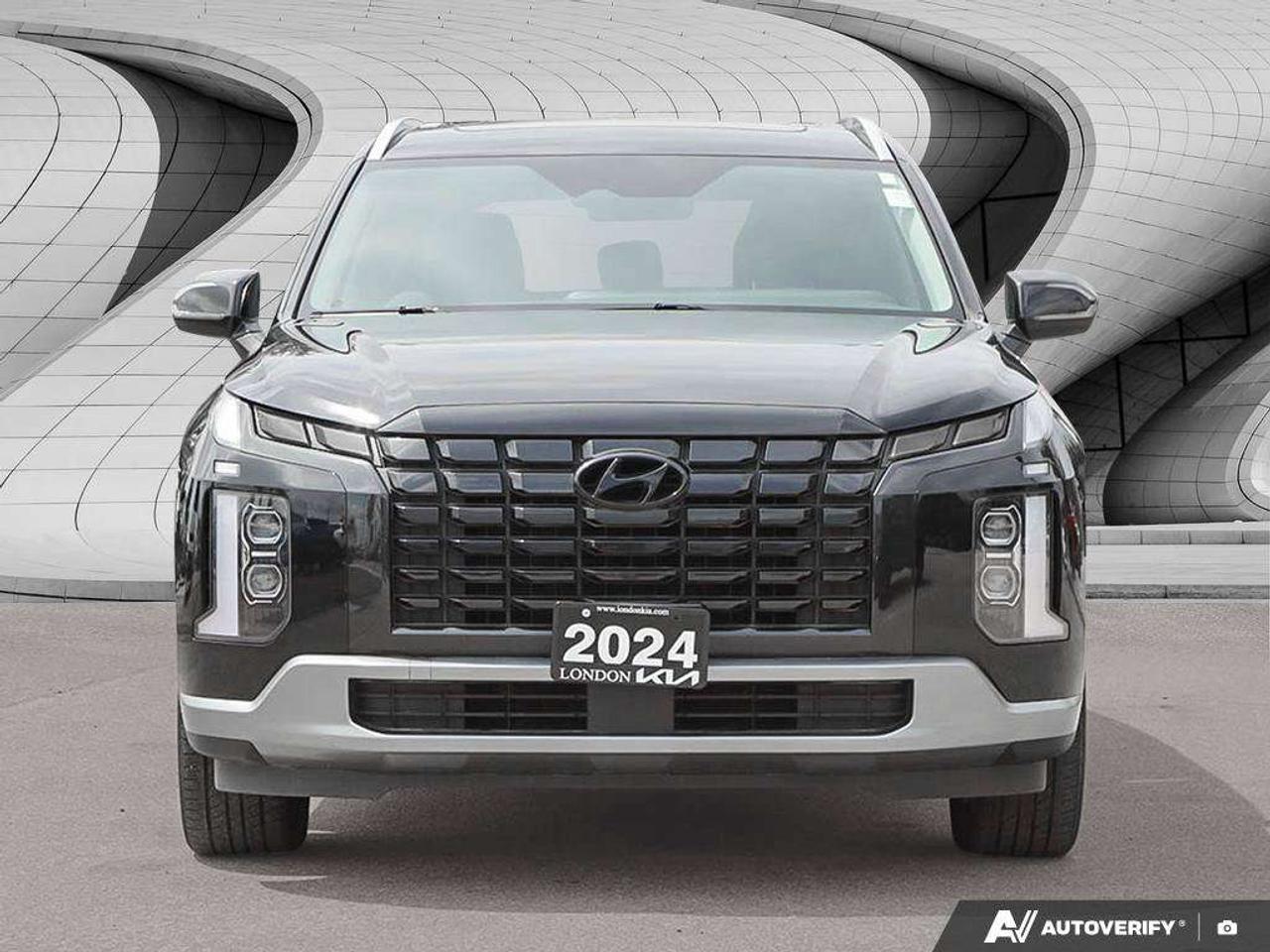 2024 Hyundai PALISADE Preferred   8 Passenger   AWD   Heated Seats   Apple CarPlay   Sunroof Photo