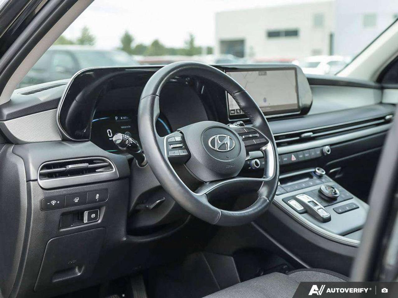 2024 Hyundai PALISADE Preferred   8 Passenger   AWD   Heated Seats   Apple CarPlay   Sunroof Photo