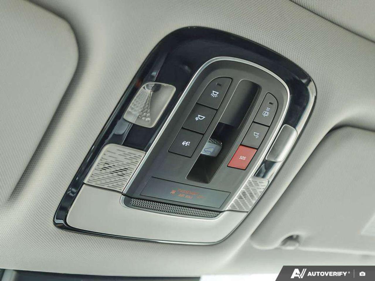 2024 Hyundai PALISADE Preferred   8 Passenger   AWD   Heated Seats   Apple CarPlay   Sunroof Photo