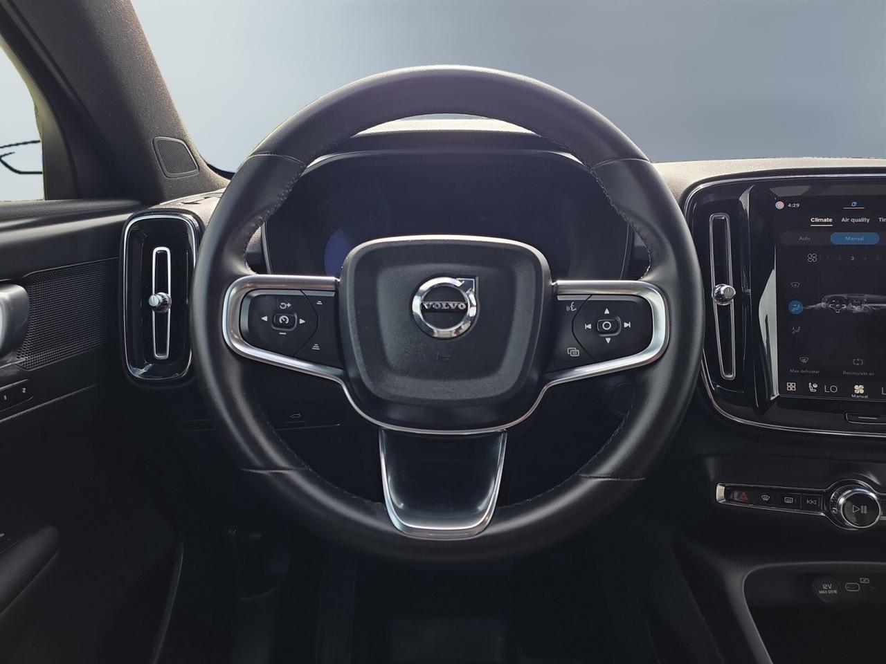 2024 Volvo XC40 Recharge Pure Electric Twin eAWD Plus * DRIVER ASSIST / CARPLAY / ROOF / Photo