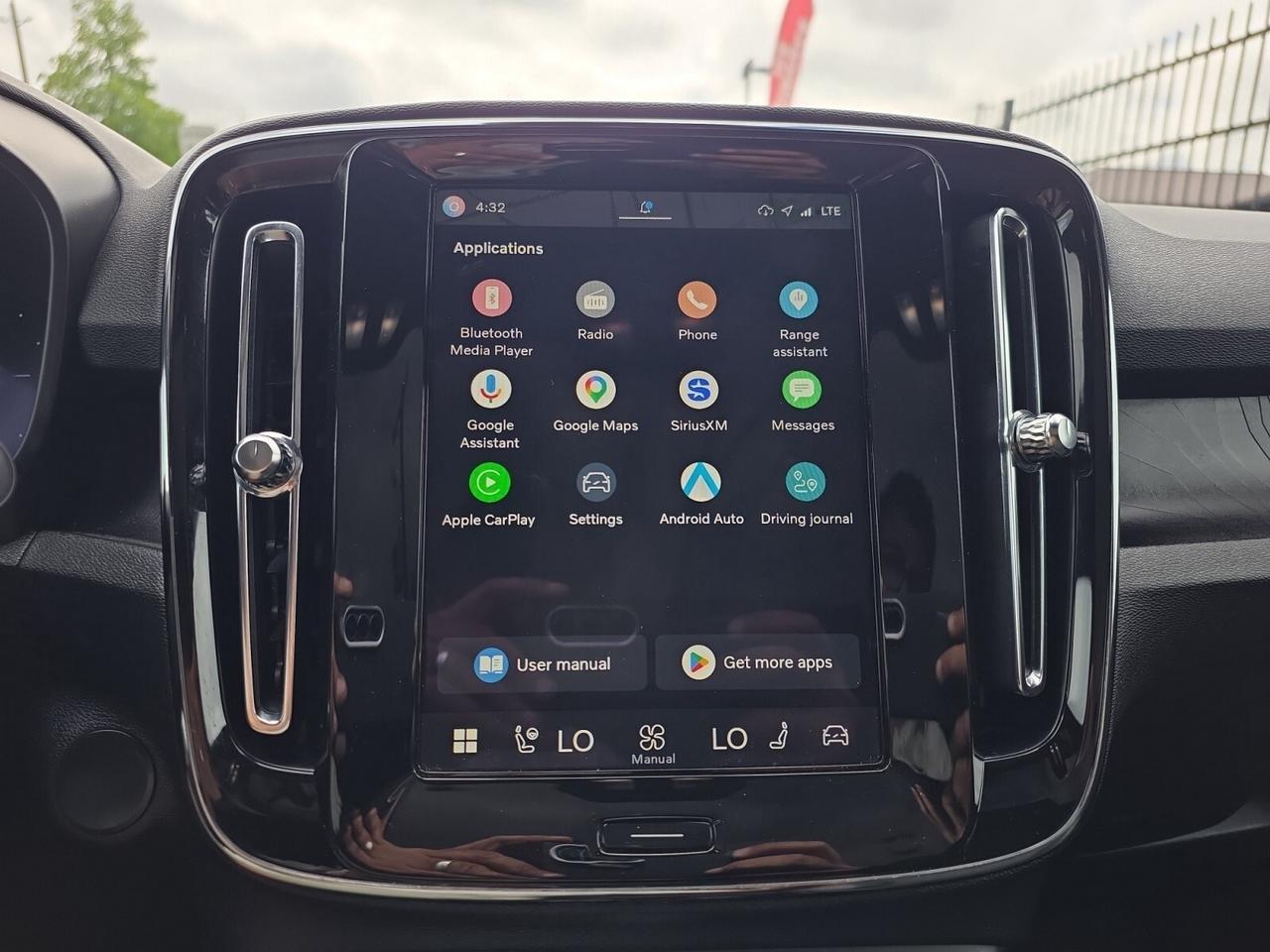 2024 Volvo XC40 Recharge Pure Electric Twin eAWD Plus * DRIVER ASSIST / CARPLAY / ROOF / Photo