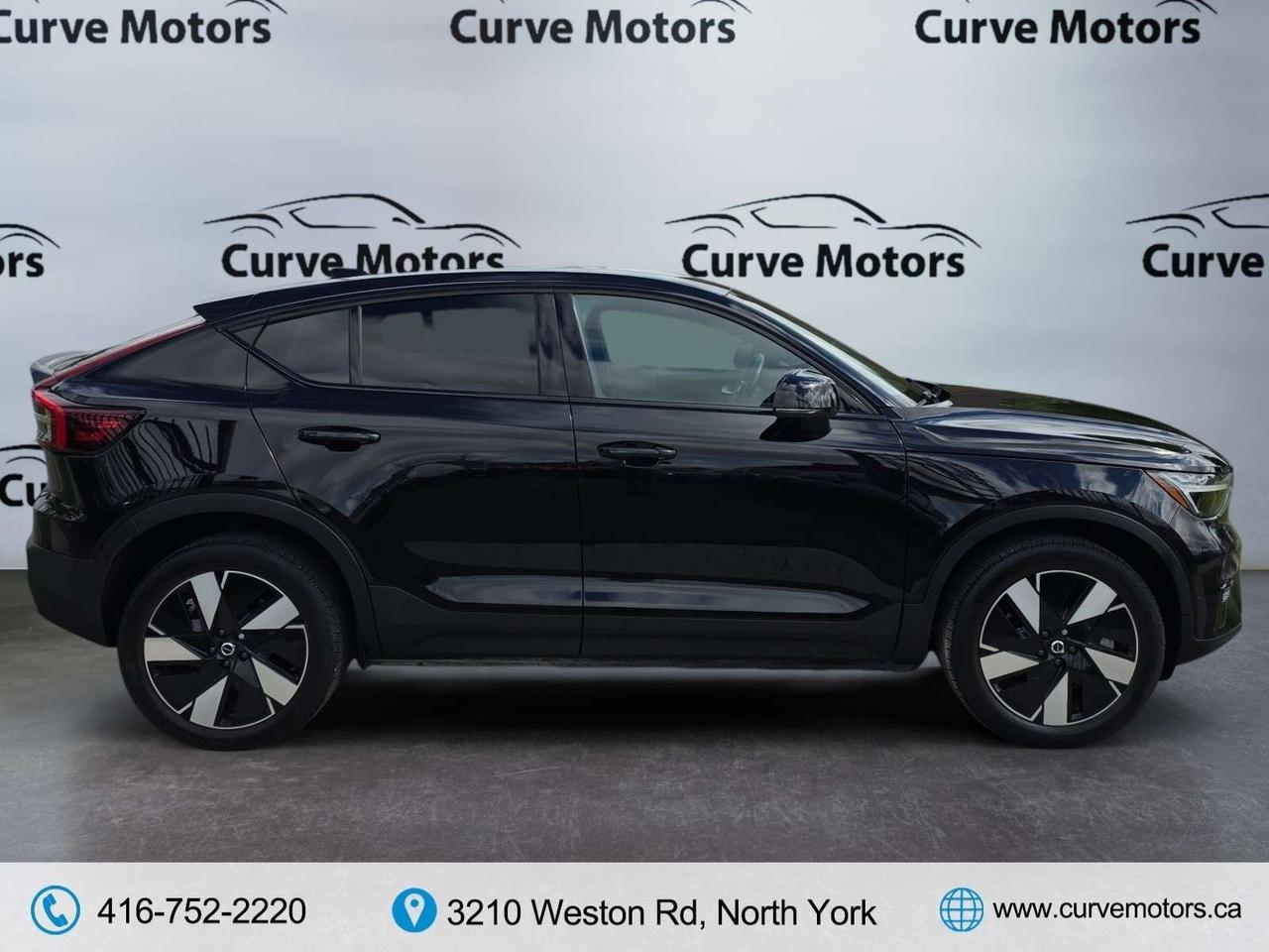 2024 Volvo C40 Twin eAWD Plus * DRIVER ASSIST / CARPLAY / ROOF / CAMERA / LOW KM Photo