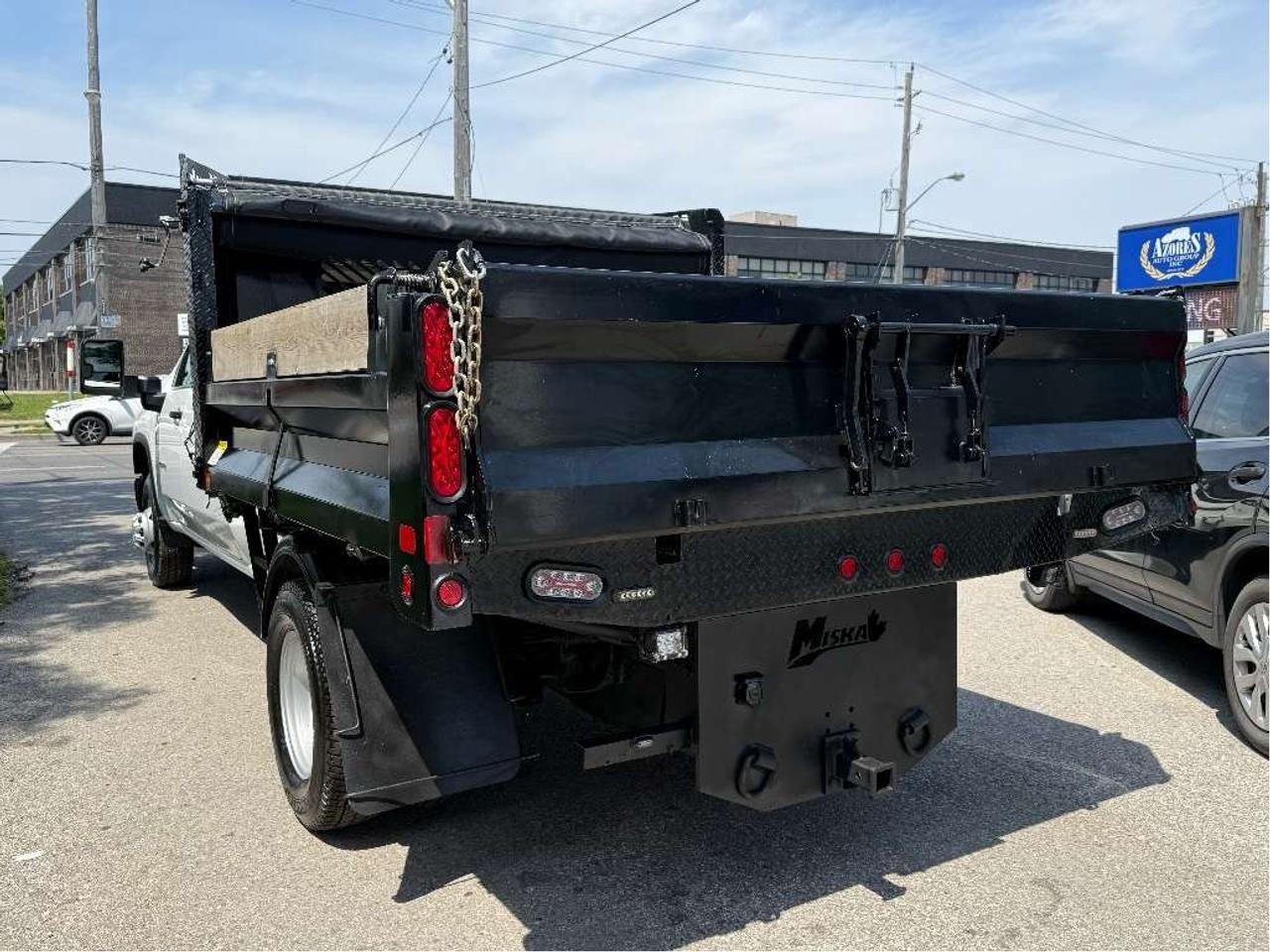 2025 Chevrolet Silverado 3500 Dump Truck w/Hydraulic Liftl Warranty Only12KM! Photo