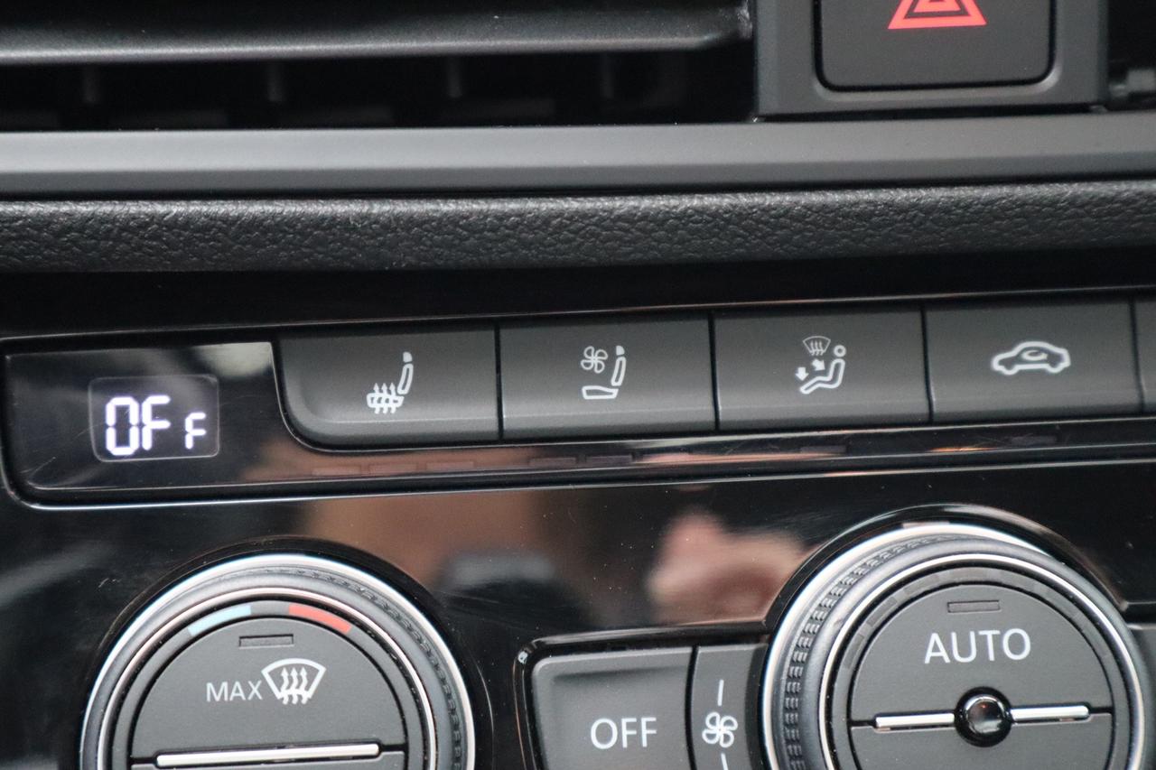 2019 Volkswagen Jetta GLI 35th Anniversary Edition Photo