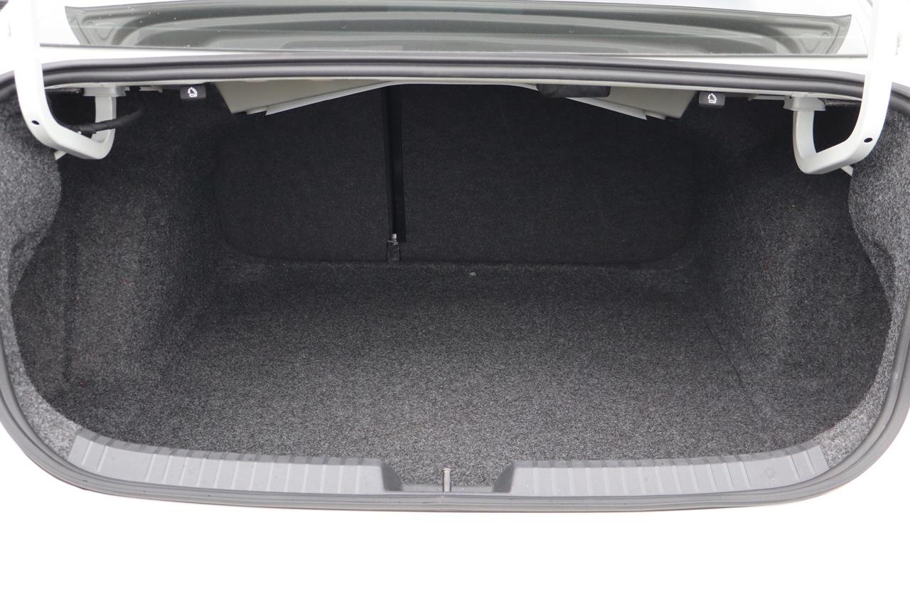 2019 Volkswagen Jetta GLI 35th Anniversary Edition Photo