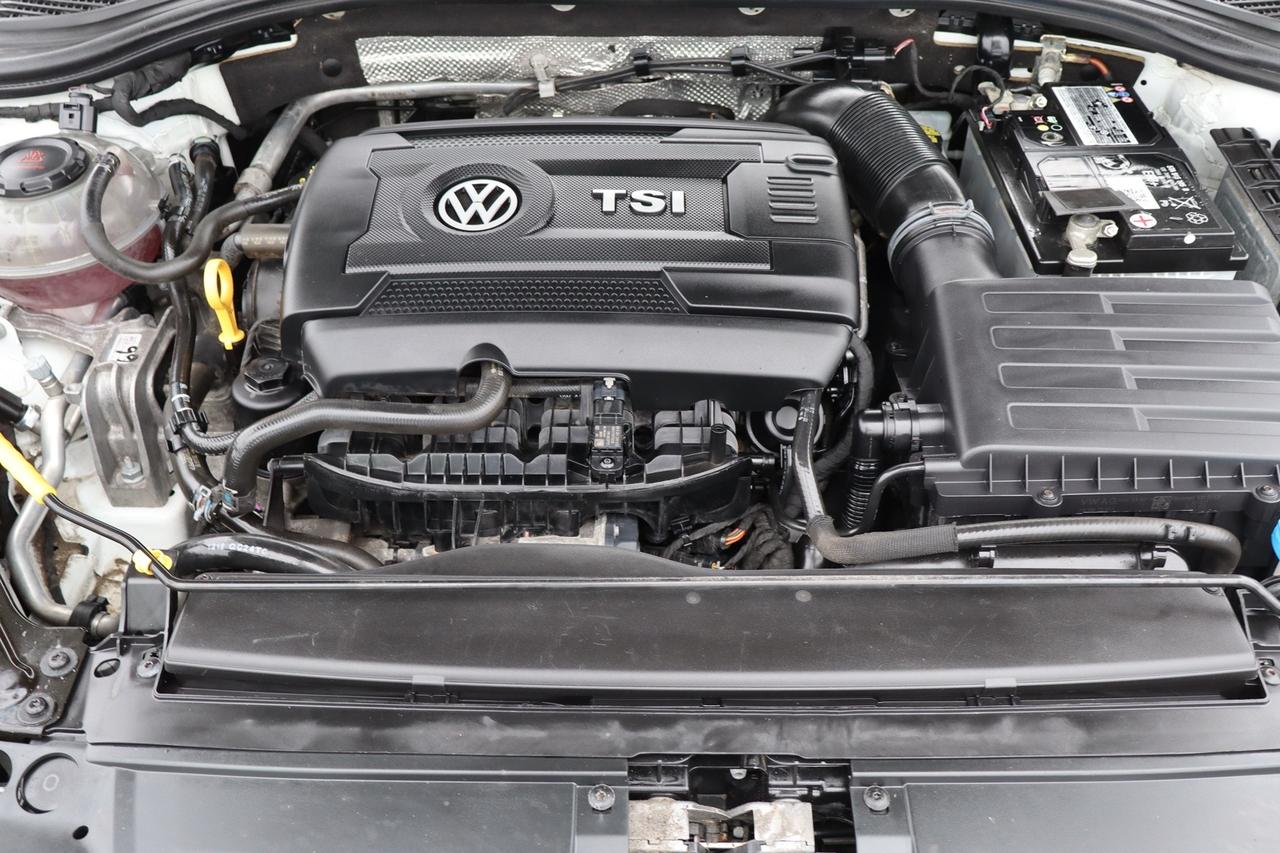 2019 Volkswagen Jetta GLI 35th Anniversary Edition Photo