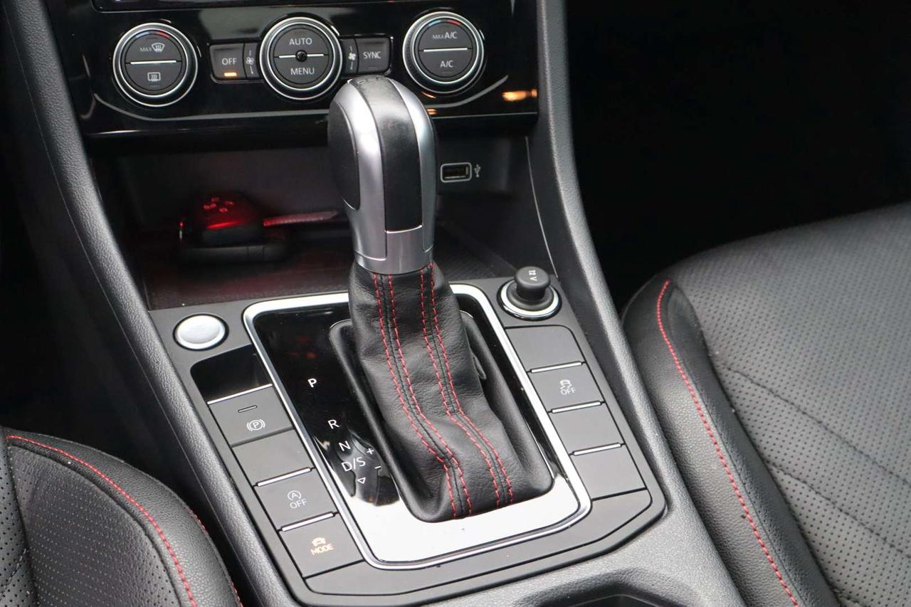 2019 Volkswagen Jetta GLI 35th Anniversary Edition Photo