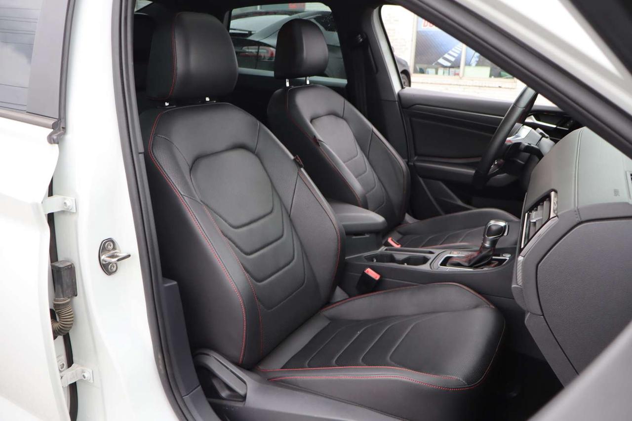 2019 Volkswagen Jetta GLI 35th Anniversary Edition Photo