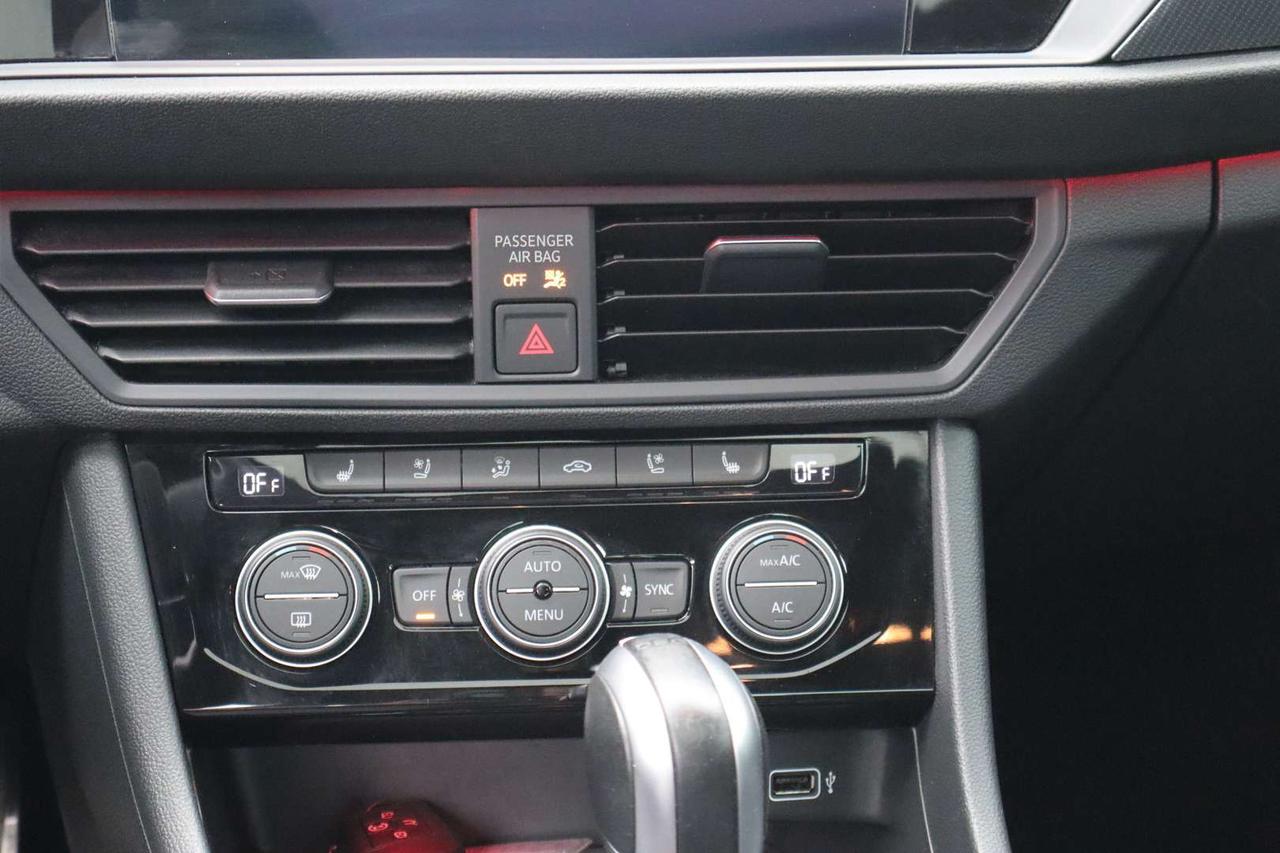 2019 Volkswagen Jetta GLI 35th Anniversary Edition Photo