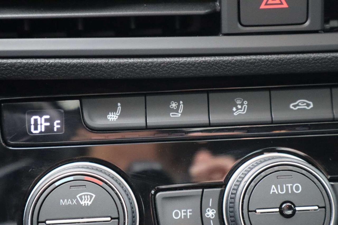 2019 Volkswagen Jetta GLI 35th Anniversary Edition Photo