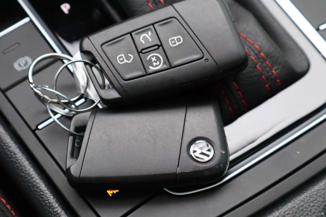 2019 Volkswagen Jetta GLI 35th Anniversary Edition Photo
