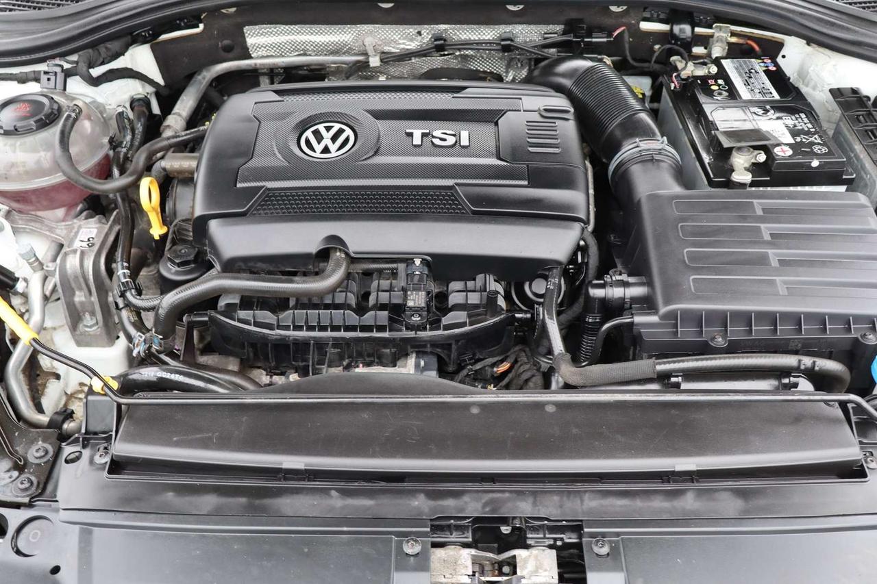 2019 Volkswagen Jetta GLI 35th Anniversary Edition Photo